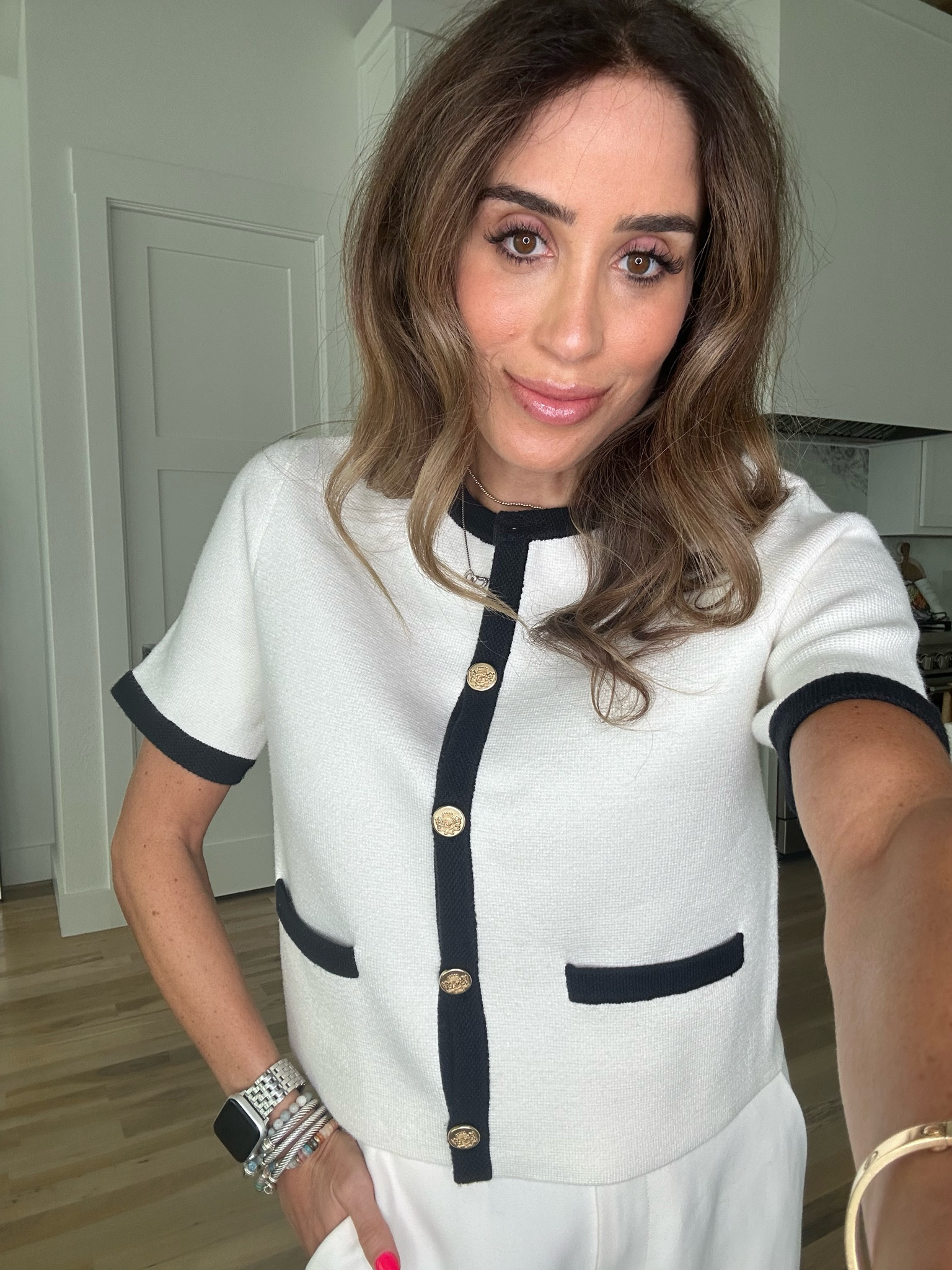 Short sleeve sweater size xxs 

#LTKFindsUnder100 #LTKxAF #LTKFindsUnder50