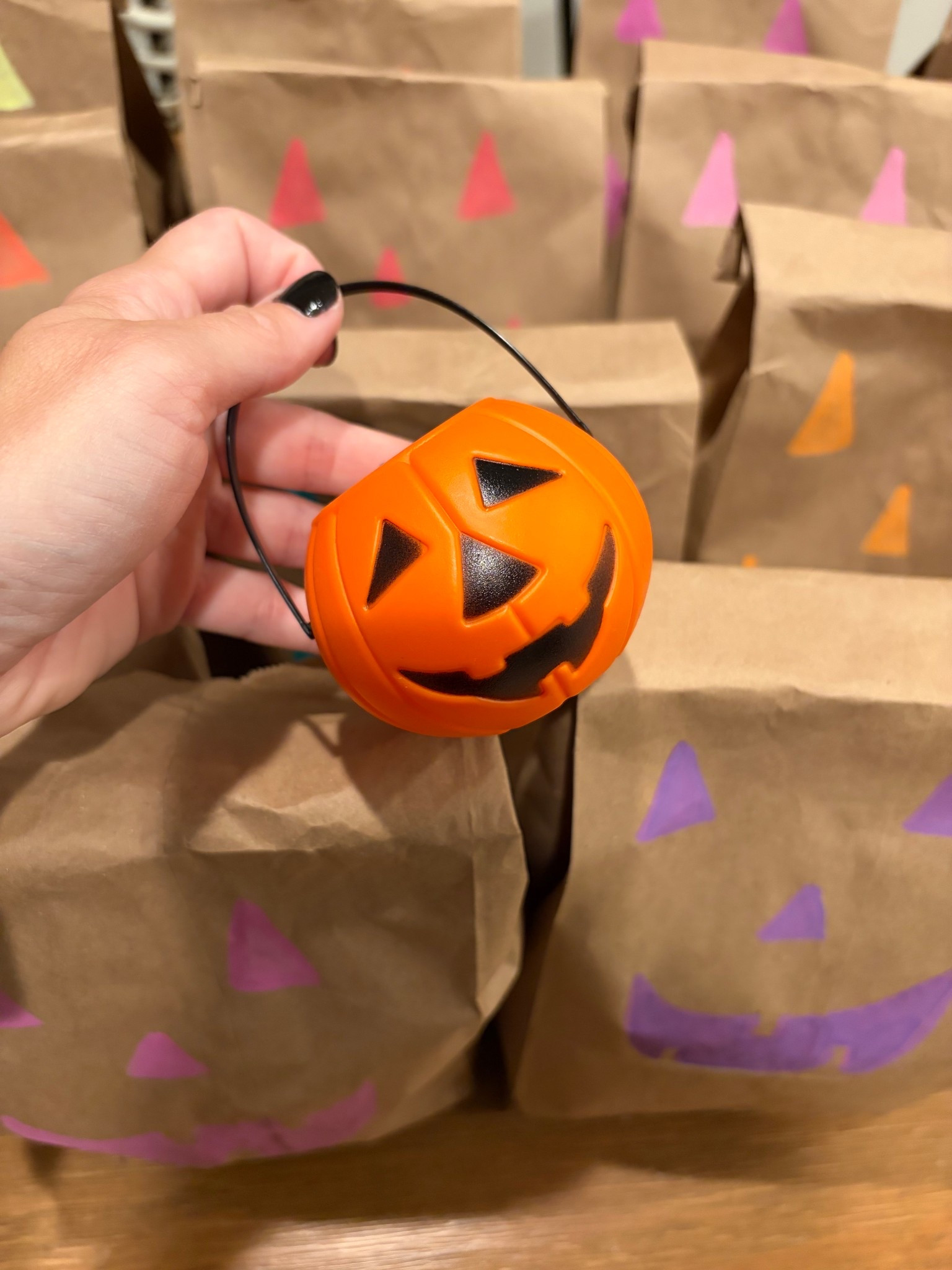 Everything in my little soccer mom snack packs for Halloween! #soccermom #snackmom #halloweentreats

#LTKFamily #LTKKids #LTKHalloween