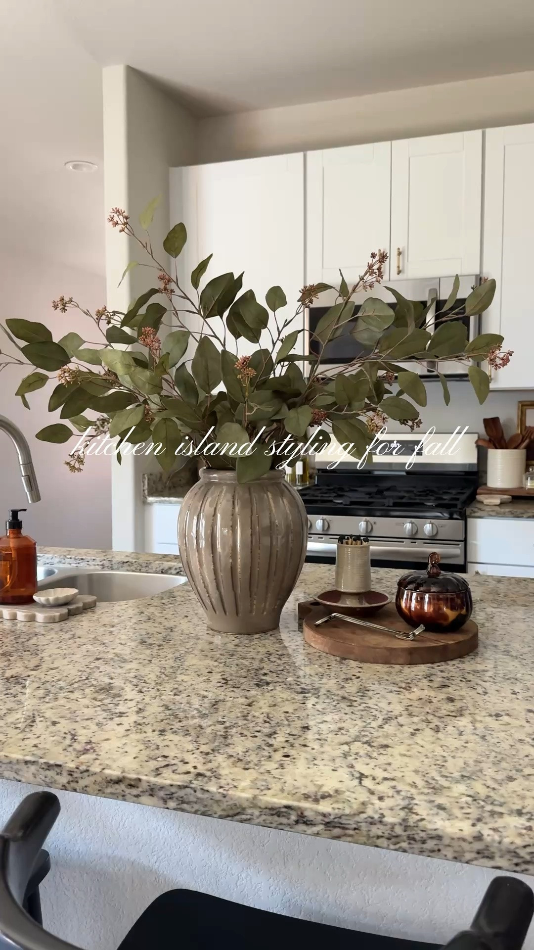 kitchen island styling for fall 🤎

#LTKHome #LTKSeasonal #LTKSaleAlert