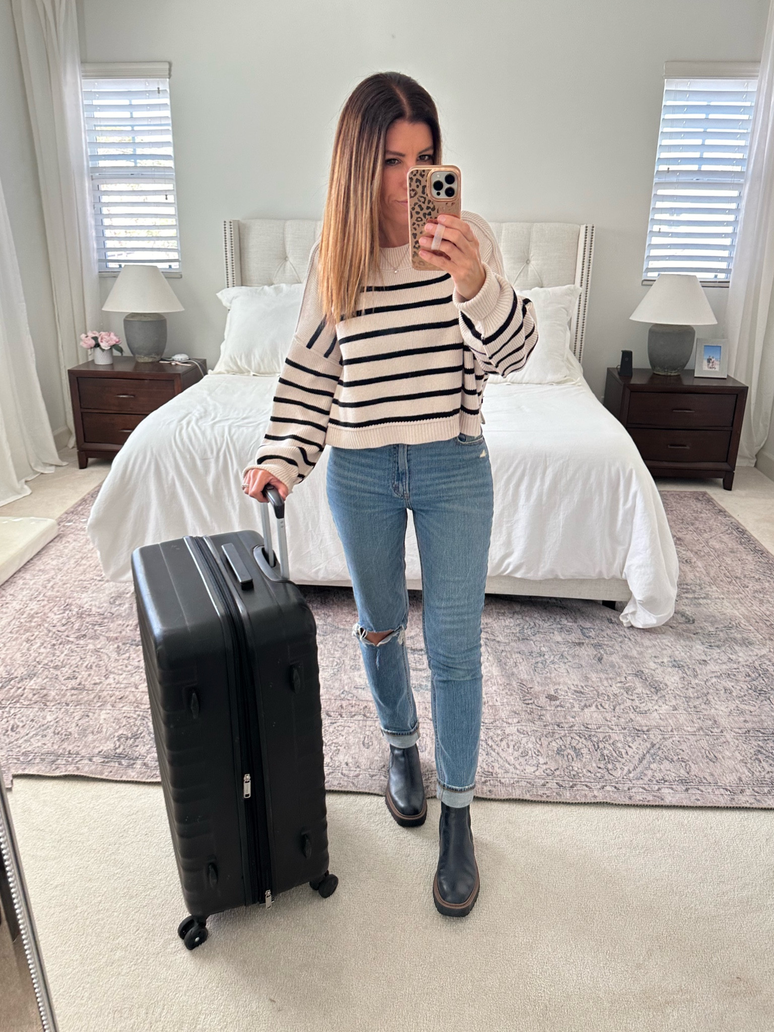 Outfit idea 🖤 love this cropped sweater so much! Wearing a size small. 

#parisoutfit #travelstyle #traveloutfit #freepeople #nordstrom #abercrombie #chelseaboots #everydaystyle #outfitidea #casualoutfit 

#LTKfindsunder100 #LTKtravel #LTKstyletip