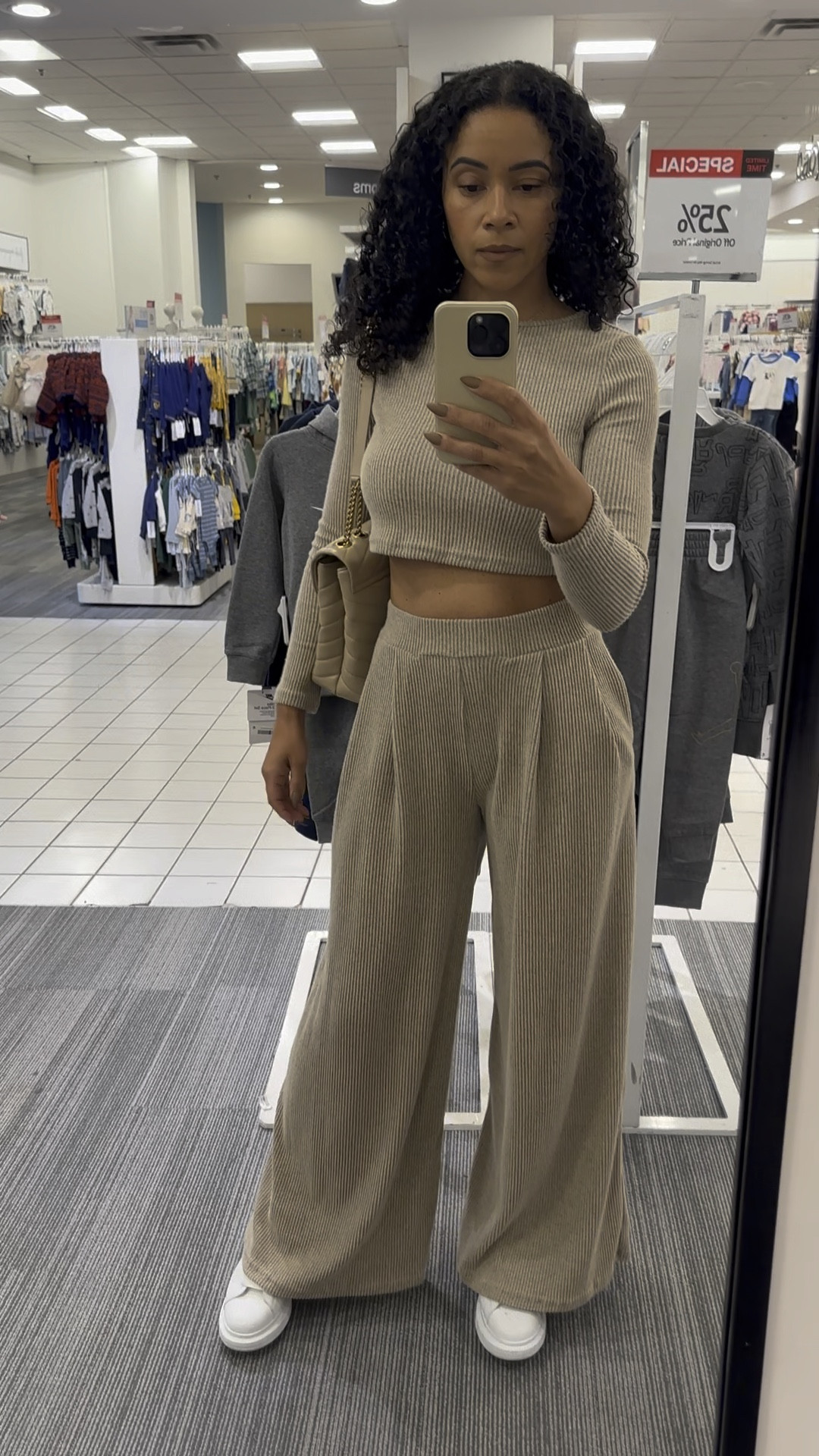 I love this outfit from Temu. Comfy, cute and affordable. 

Shop it now. 
.
.
.
#giftguide #giftidea

#LTKstyletip #LTKGiftGuide #LTKbeauty