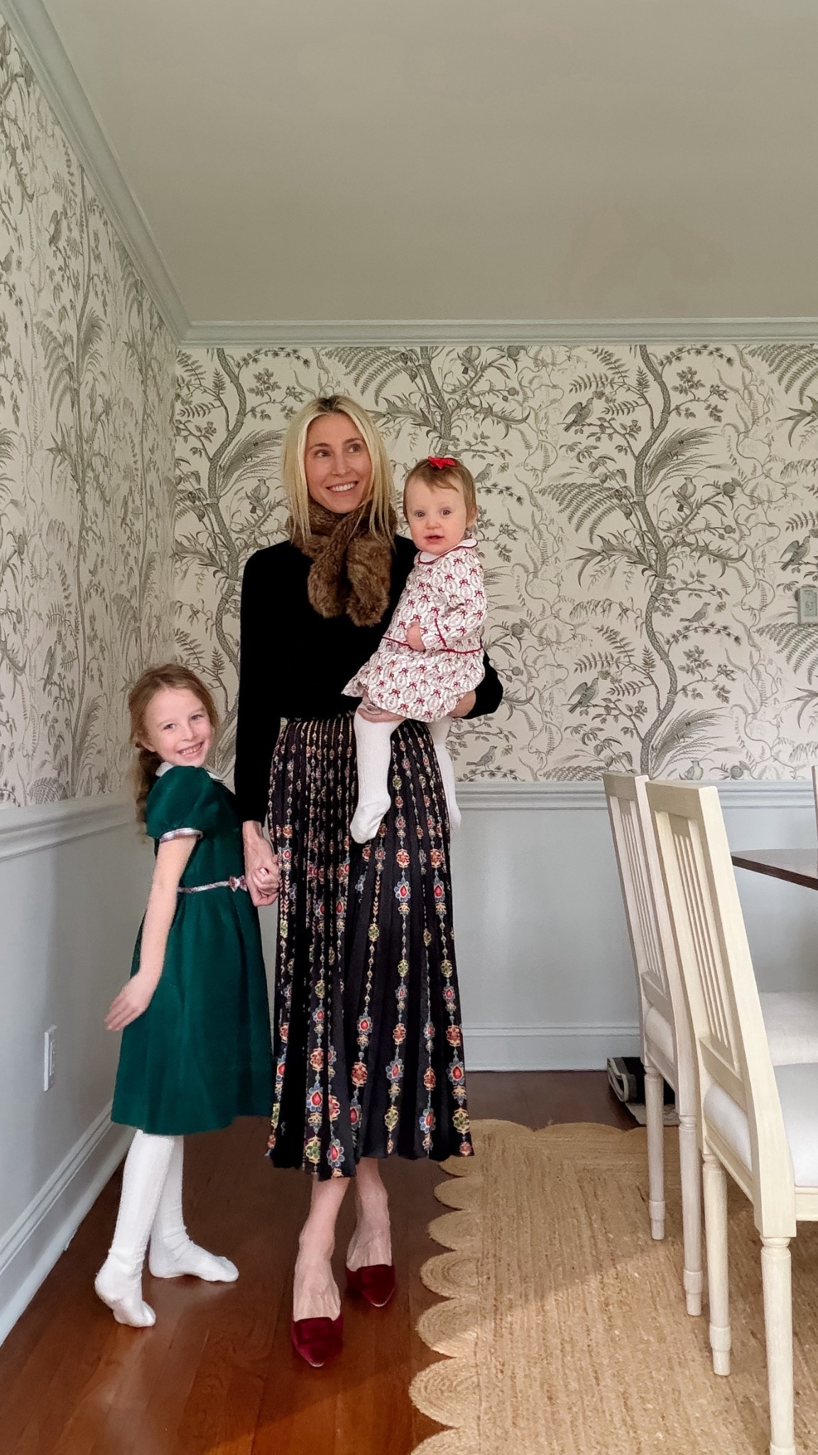 Holiday outfit 

#LTKHoliday