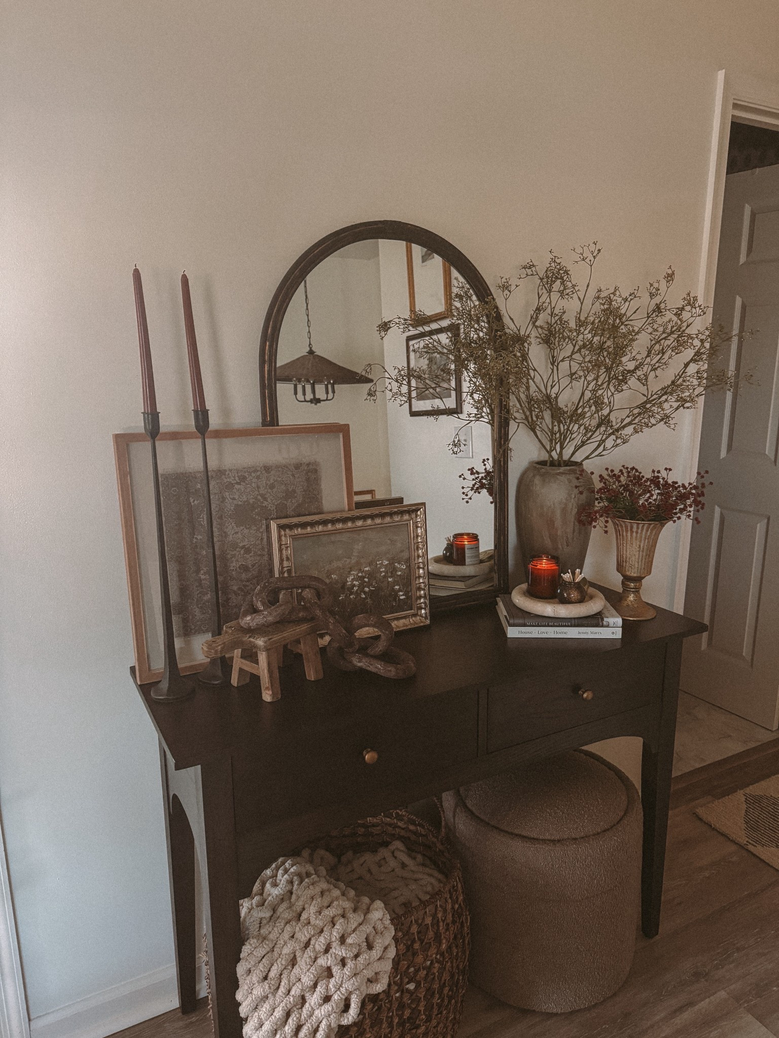 Entry decor!

#livingroom #livingroomdecor #amazonhome #interiordesign #organicmodern #home #homedecor #curated #curatedhome #cozyhome #consoletable #consoledecor #entryway #entrydecor 

#LTKHome