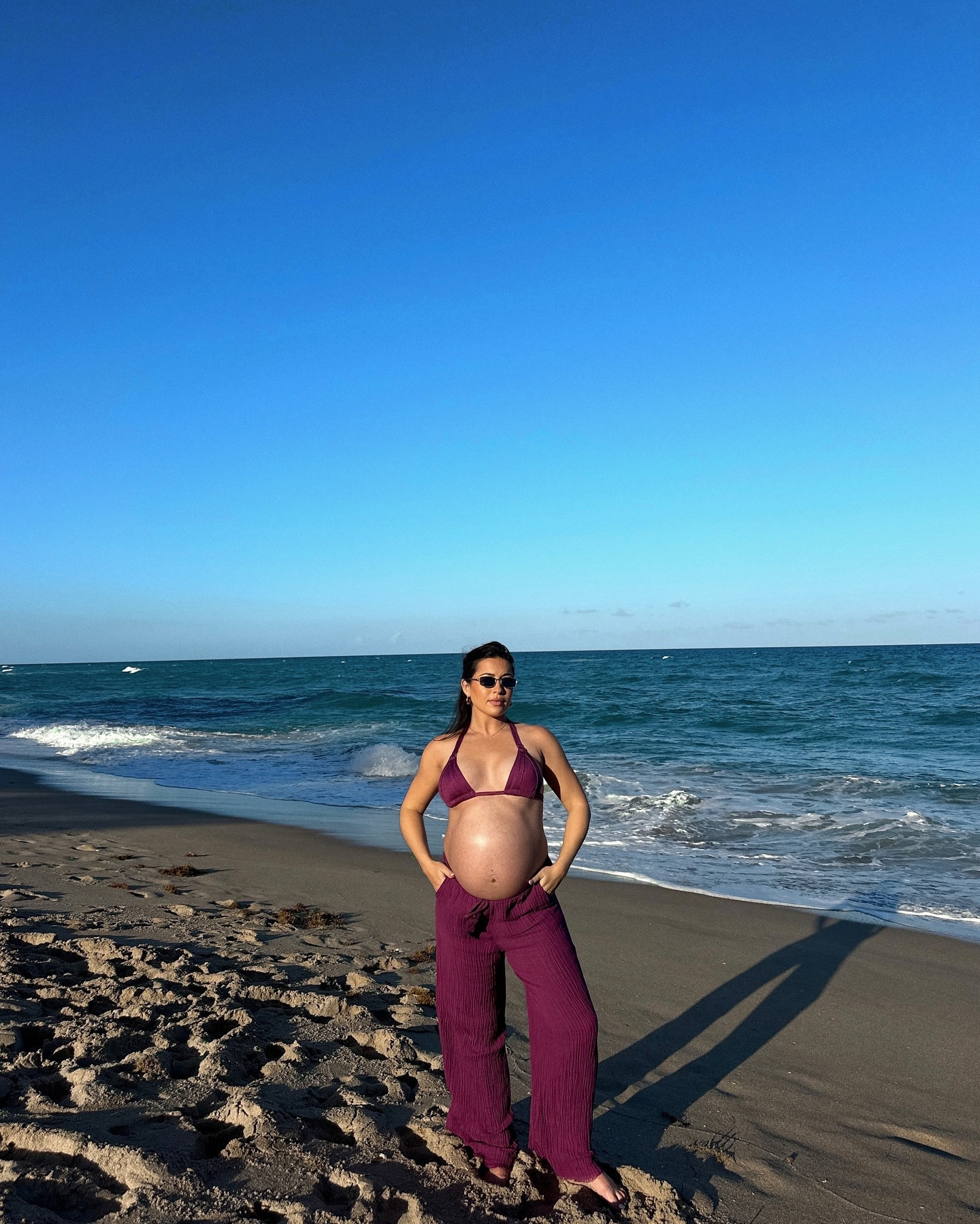 Palm Beach showing off tonight🤰🏻🌊🌴