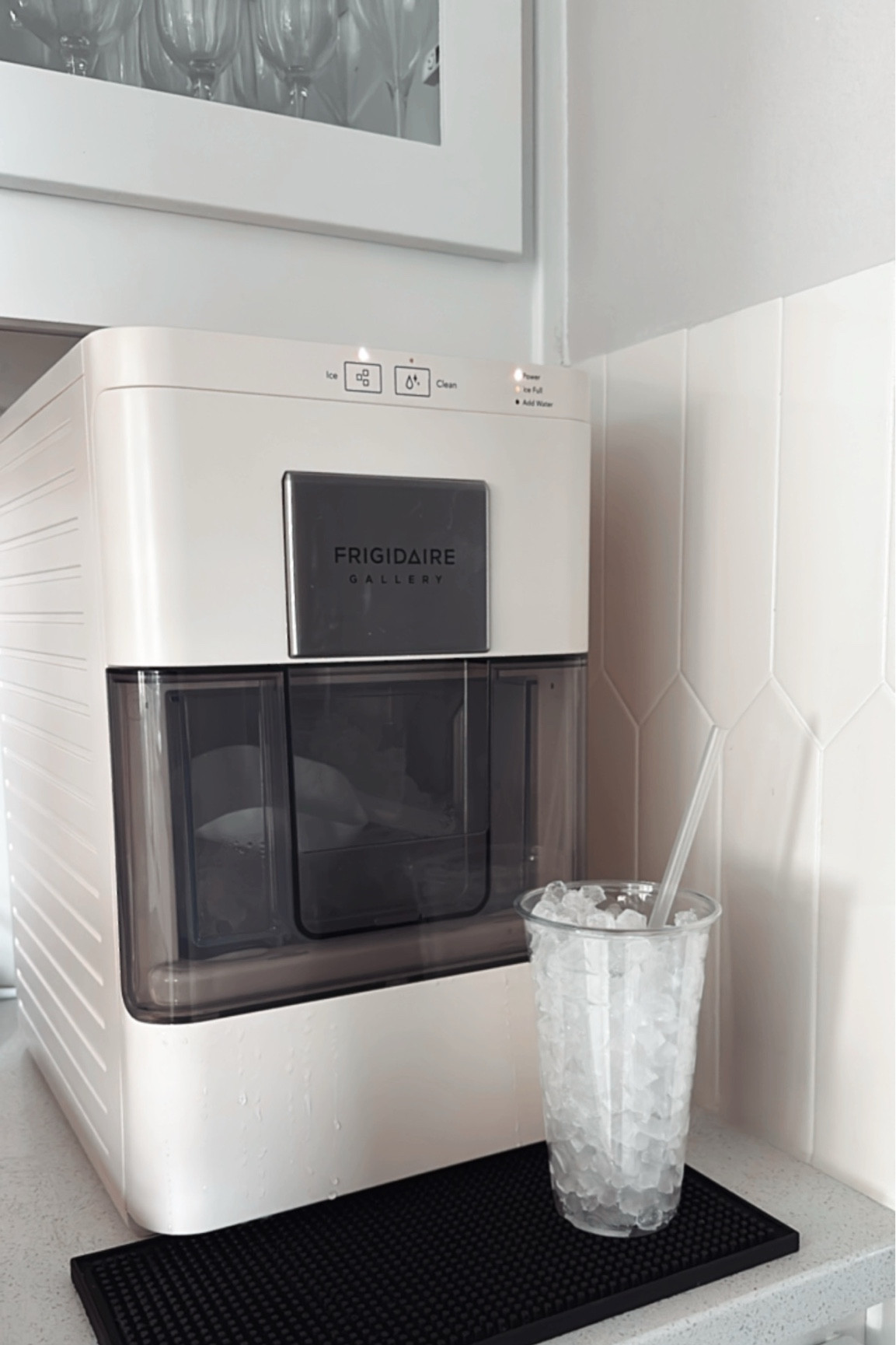 The nugget ice maker of your dreams 🤍 #kitchenappliances #kitchen #nuggetice

#LTKHome