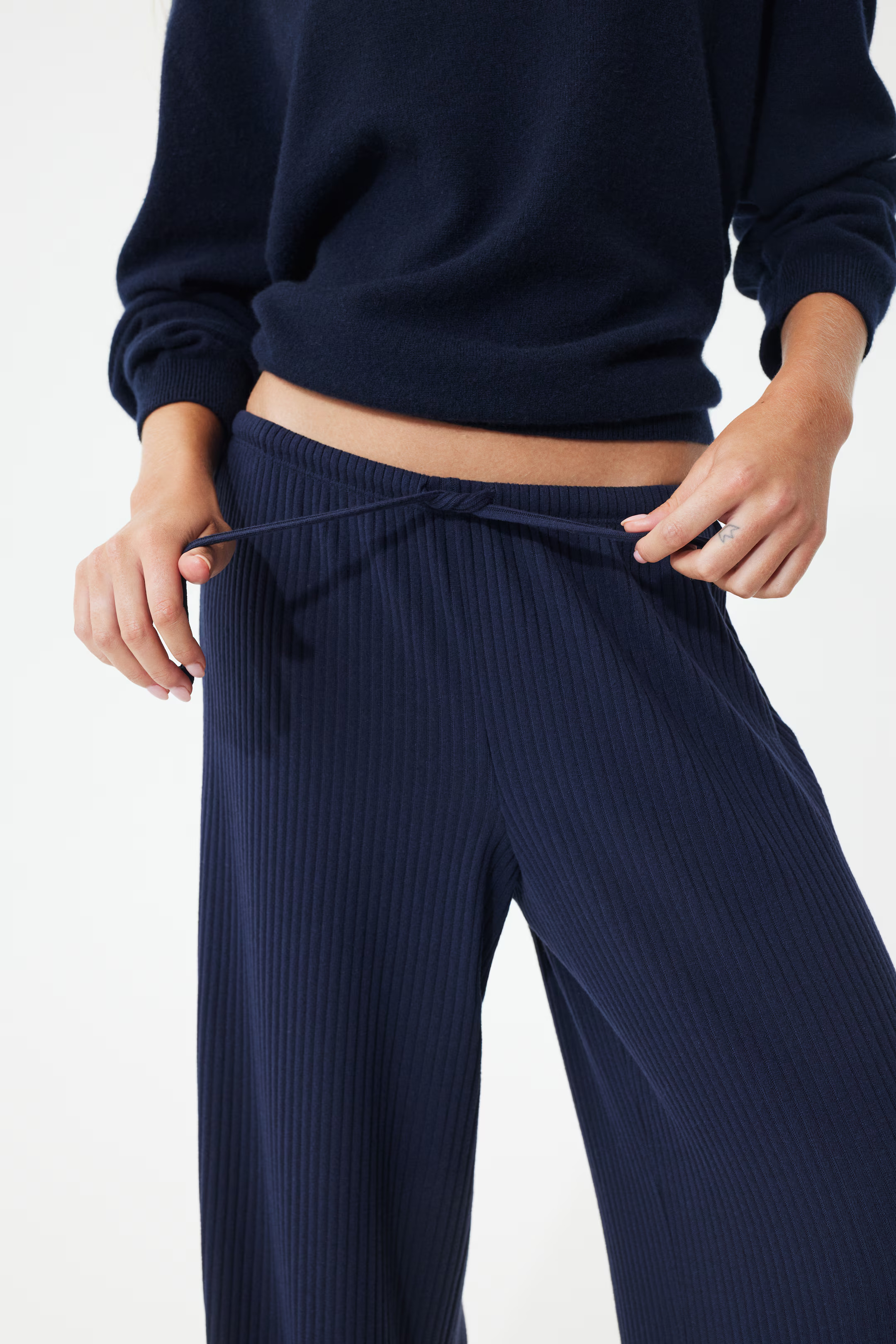 Wide rib-knit trousers | H&M (UK, MY, IN, SG, PH, TW, HK)