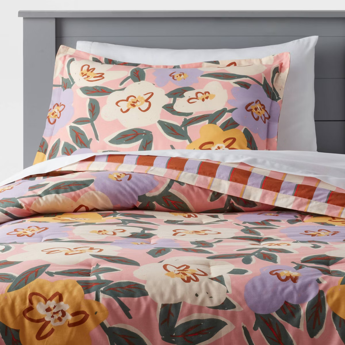 Twin Flower/Plaid Reversible Kids' Comforter Set - Pillowfort™ | Target