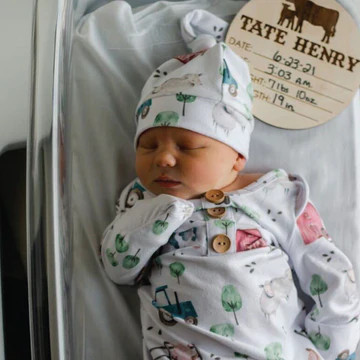 Frankie's Farm Party Newborn Baby Knot Gown & Hat Set | Caden Lane