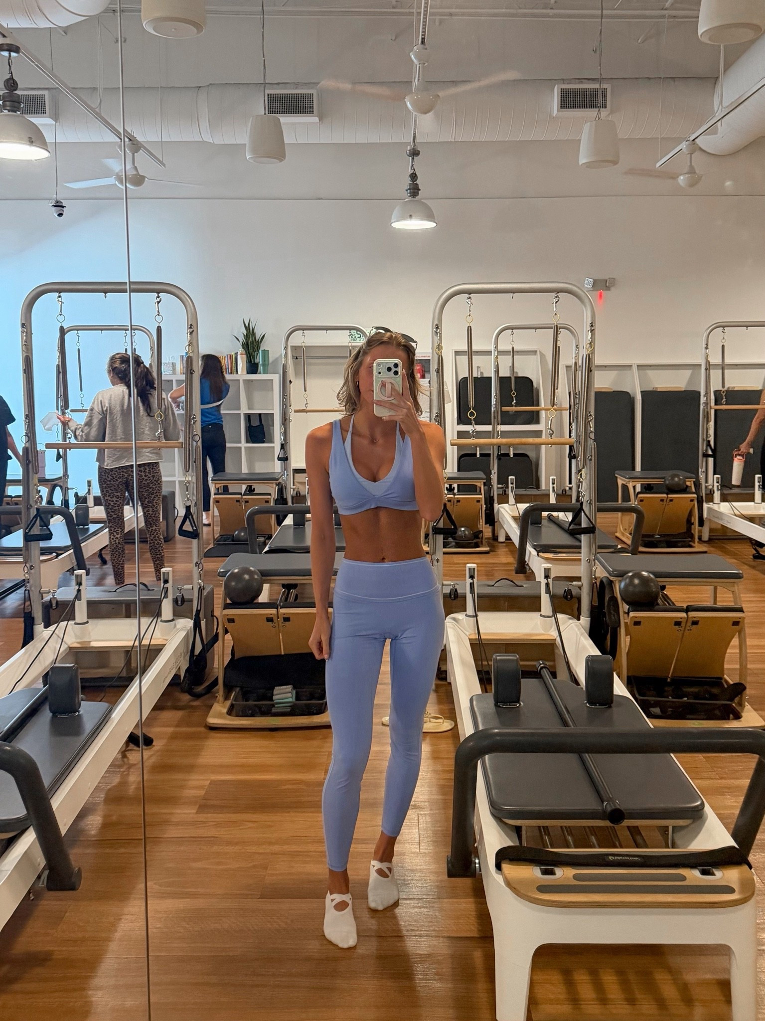 Fabletics matching set🤍💜

#LTKootd #LTKfitnessgoals