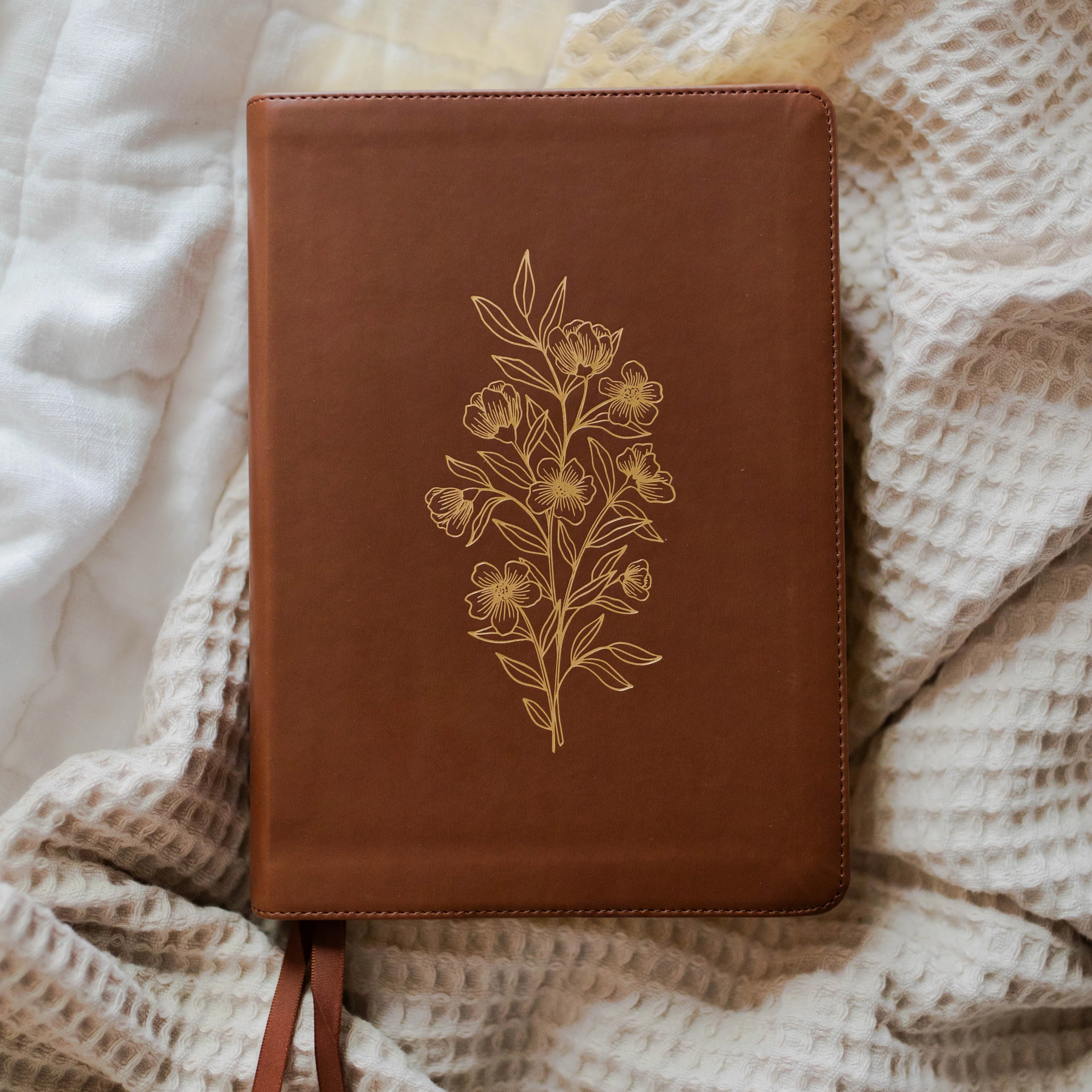 ESV Study Bible, TruTone® | Wondrous Things | The Daily Grace Co.