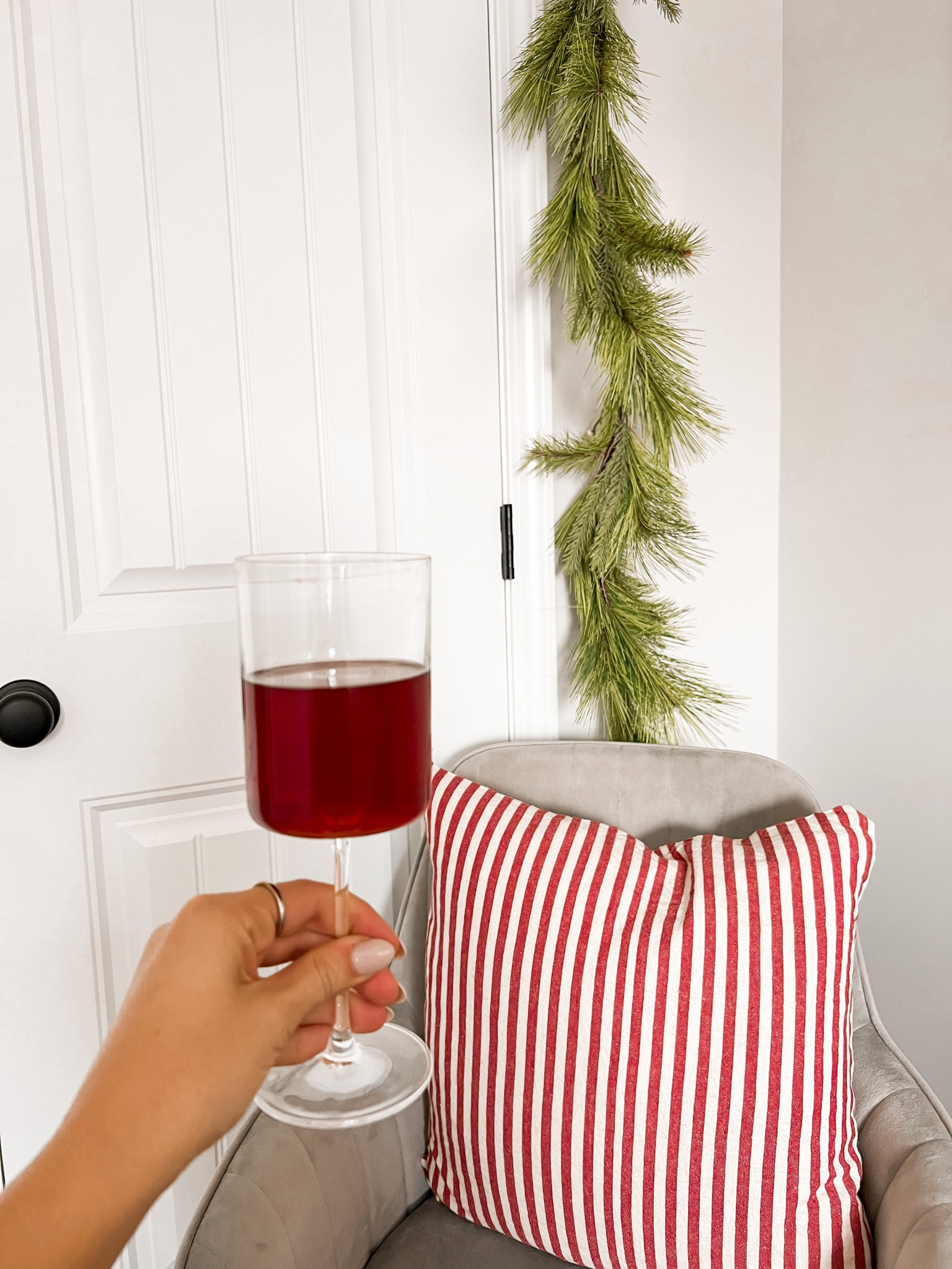 holiday decor and wine glasses! 


#LTKhome #LTKHoliday #LTKGiftGuide