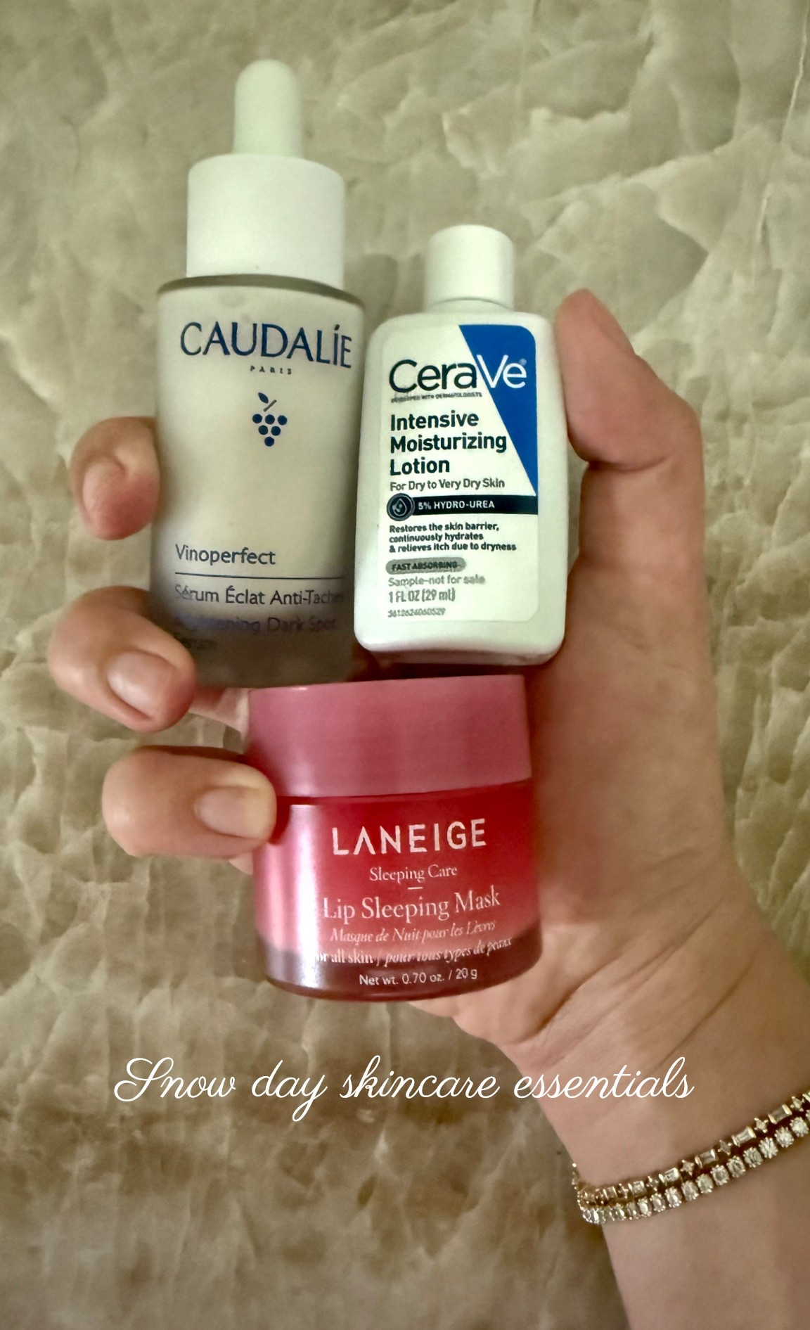 Winter skincare essentials 

Cerave intensive lotion
Caudalie vinoperfect serum
Laneige lip mask 



#LTKBeauty #LTKSeasonal #LTKValentine