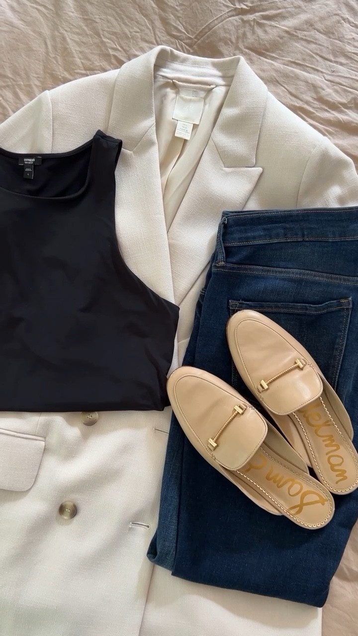 Transitional Fall outfit. H&M Blazer, express bodysuit, skinny denim jeans, and Sam Edelman mules 



#LTKSeasonal #LTKstyletip #LTKunder100
