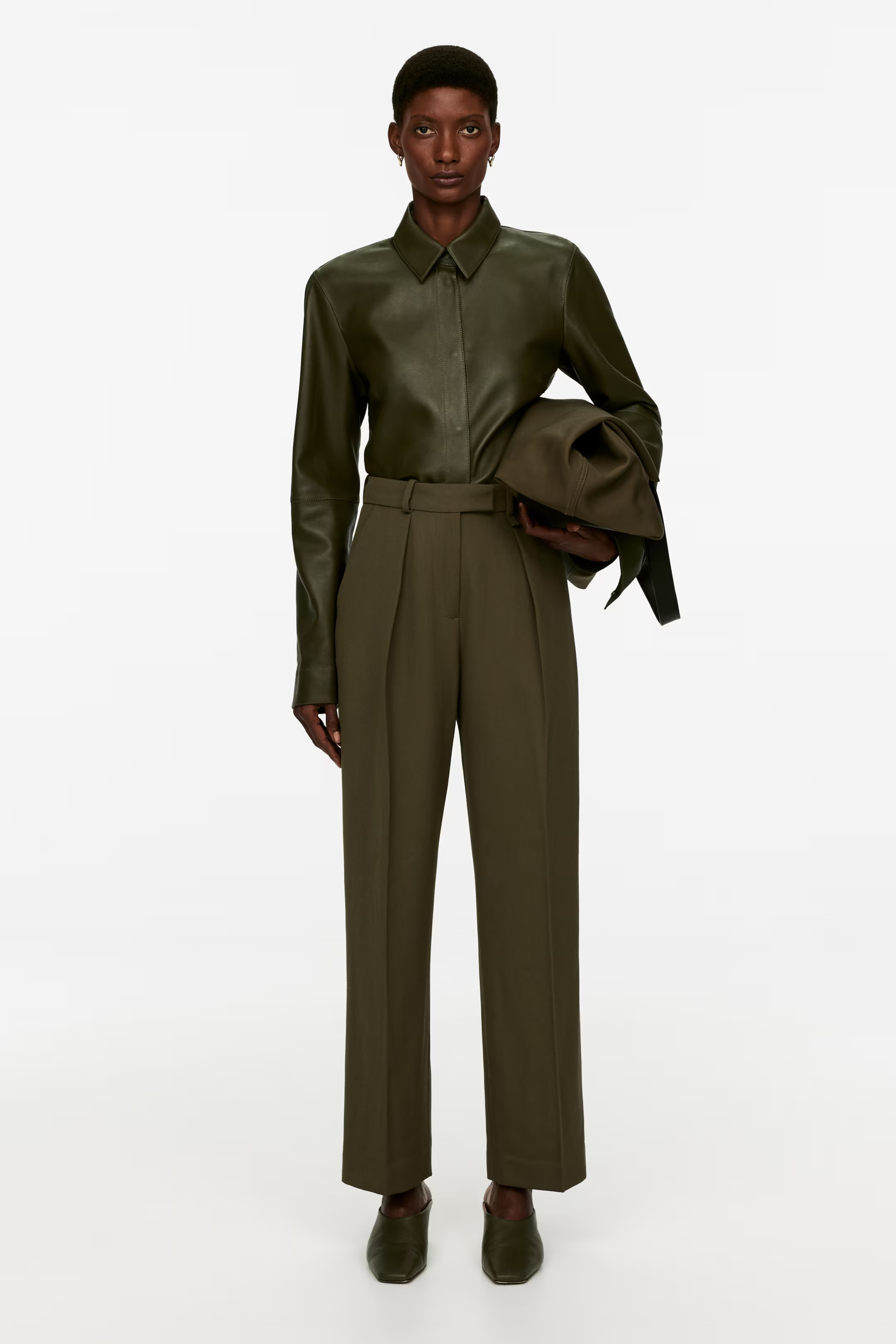 Bundfaltenhose aus Twill | H&M (DE, AT, CH, NL, FI)