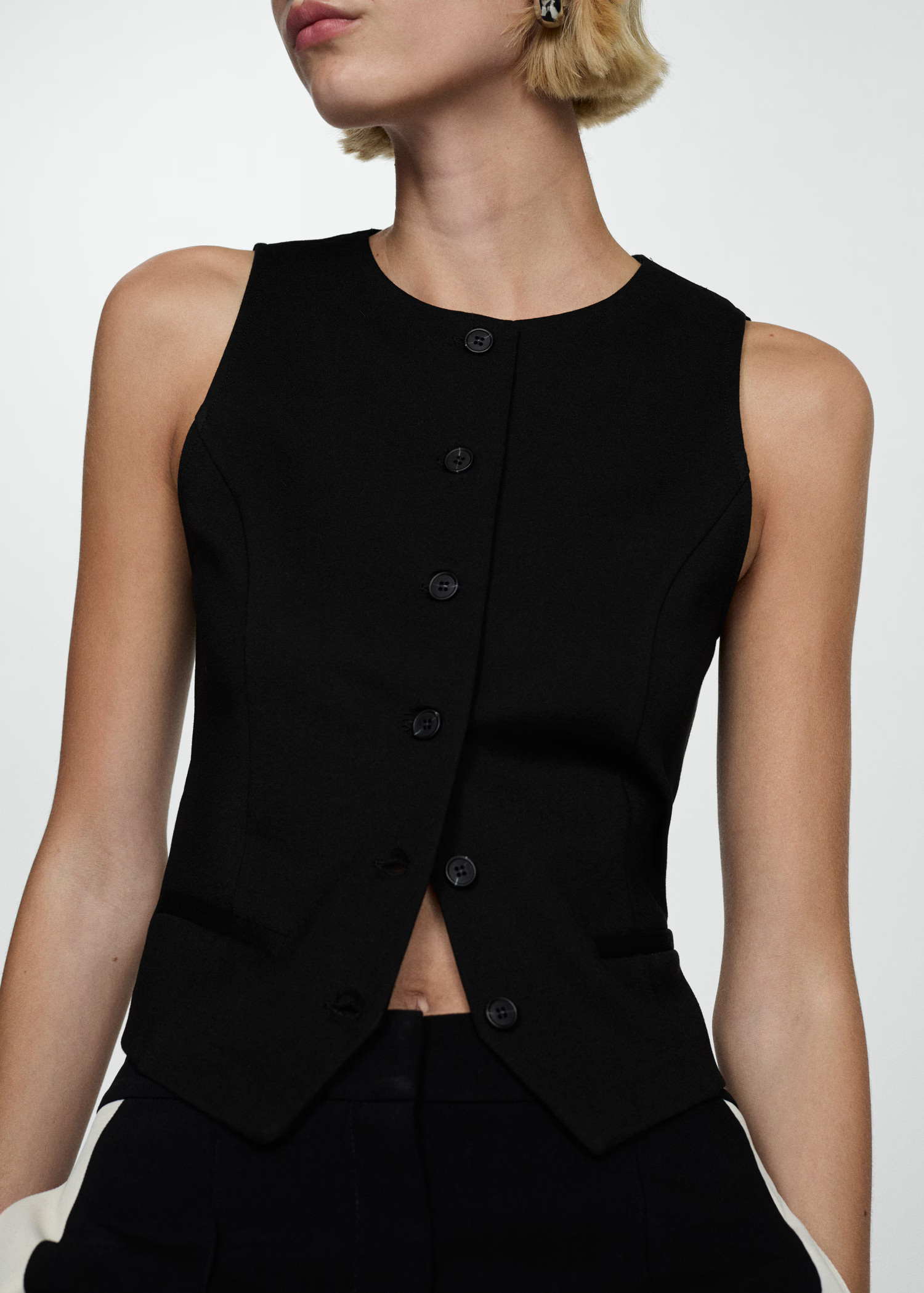 Roma knitted gilet - Woman | MANGO United Kingdom | MANGO (UK)