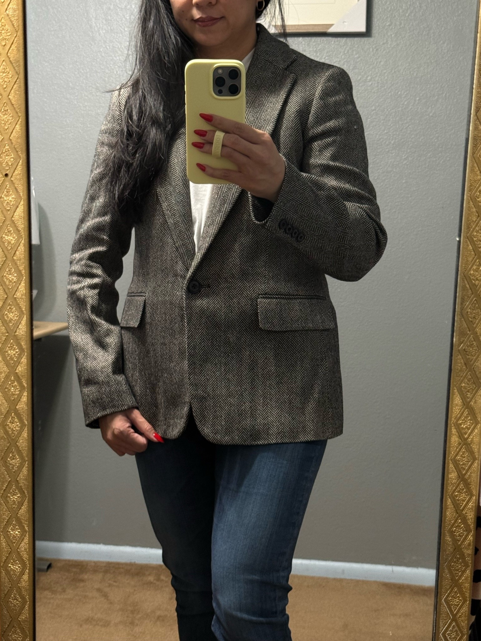 This cotton, wool, and linen herringbone blazer that’s part of the Nordstrom Anniversary Sale is so good!

It’s a tad long in the arms so I’ll have to get it hemmed, but it’s a beautiful piece!

It’s currently sold out so check back for restocks!!!

#LTKootd #LTKSeasonal #LTKSaleAlert