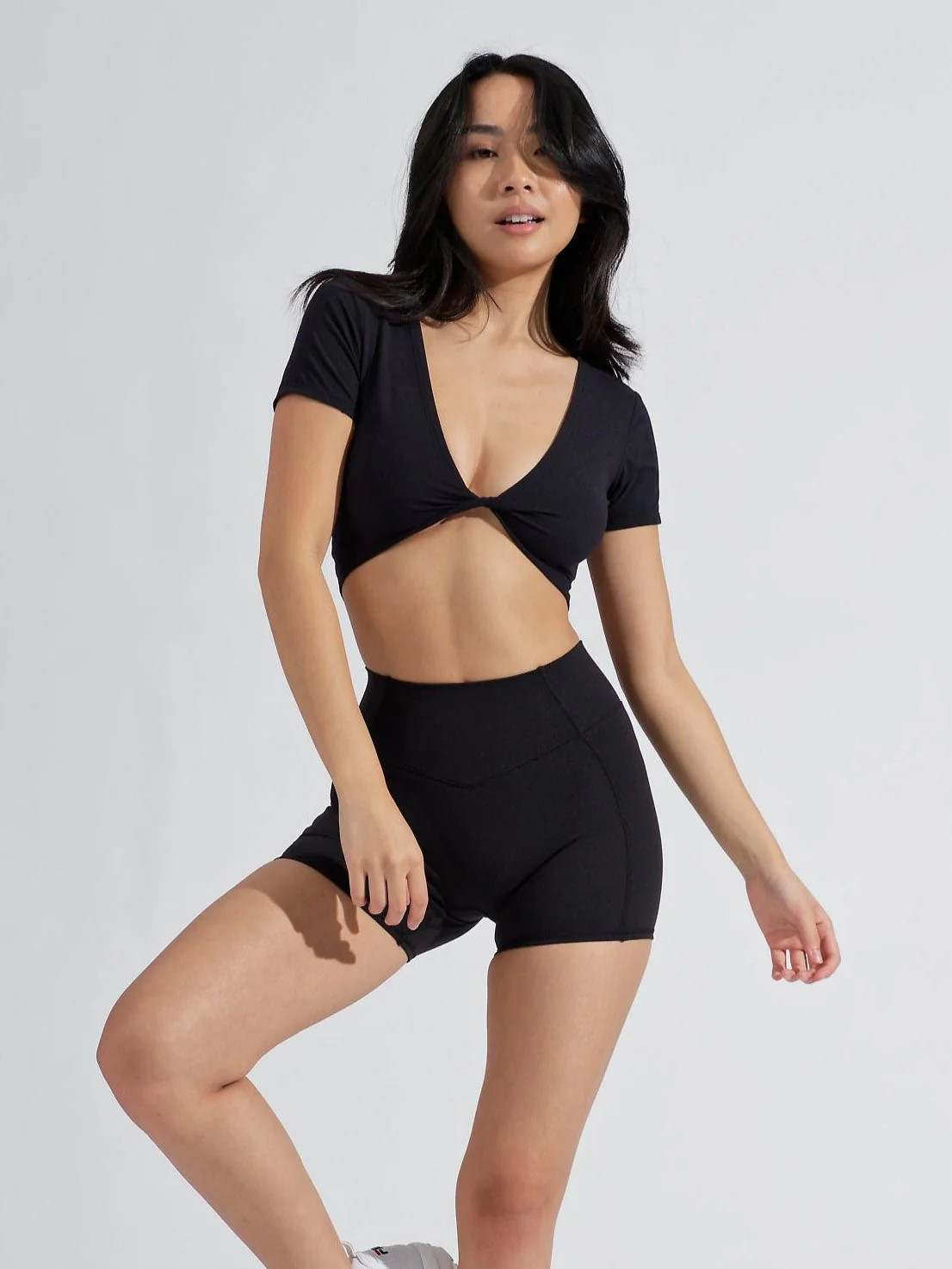 AirKnit Reversible Crop - Onyx Black | Buffbunny