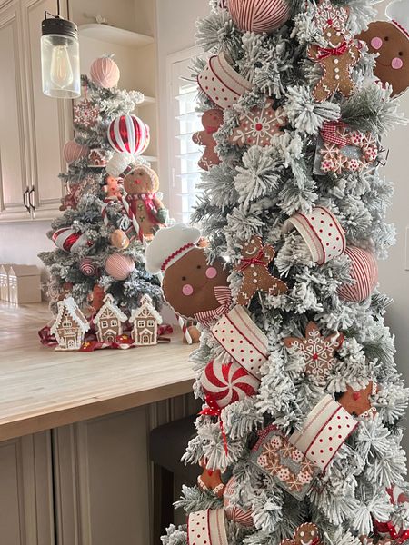 Gingerbread Christmas tree 

#LTKHoliday #LTKhome #LTKSeasonal