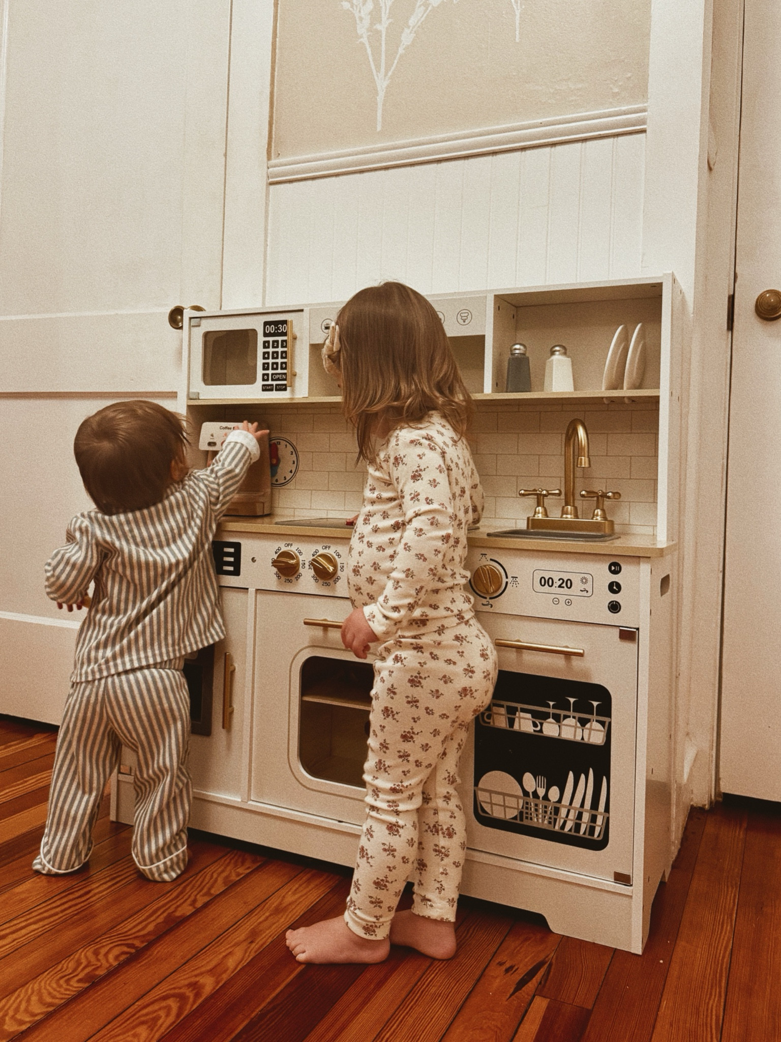 my kids favorite thing to play with 🍽️👏🏼✨

#LTKFamily #LTKKids #LTKGiftGuide