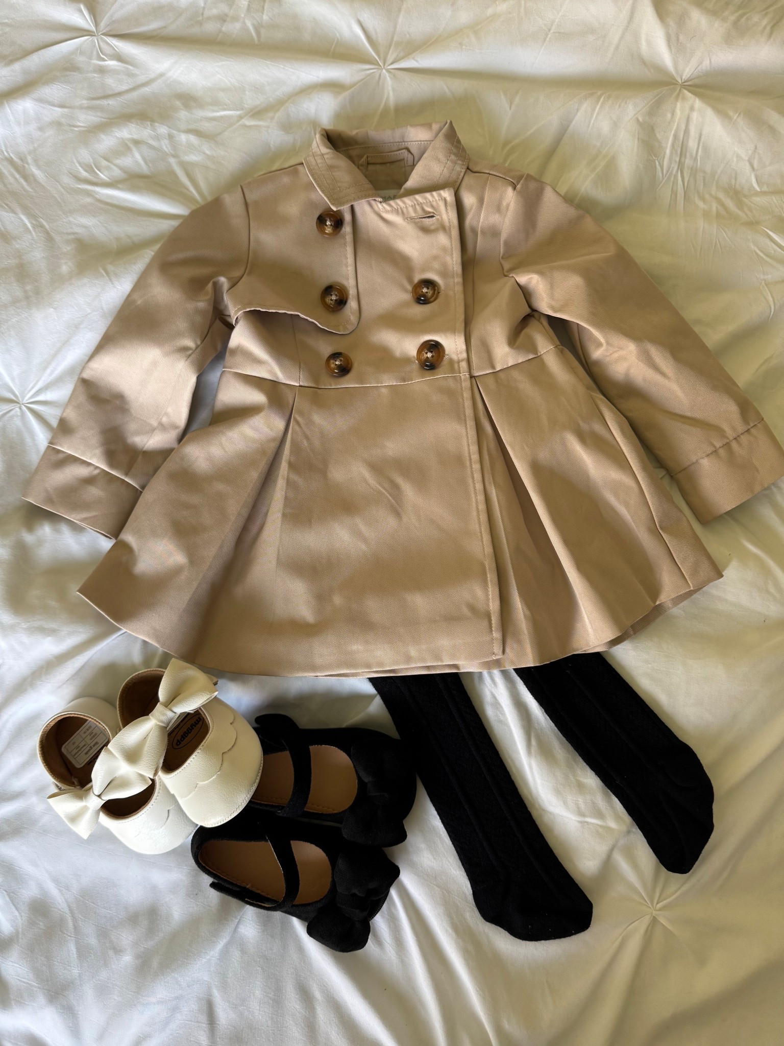 Babygirl Trench Coat Fashion🔗 #oneyearoldgirl #trenchcoat #toddlergirlfashion 