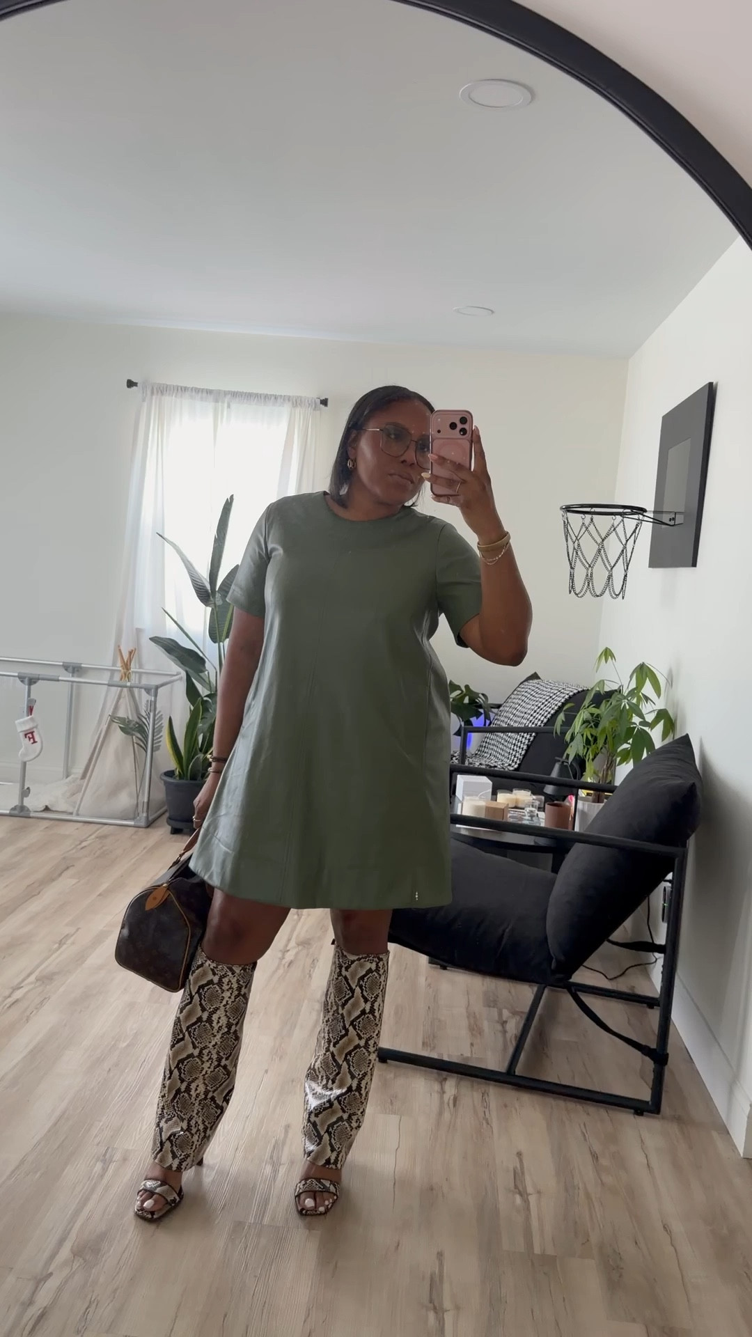 Sunday Funday🤎

#LTKMidsize #LTKootd #LTKgrwm