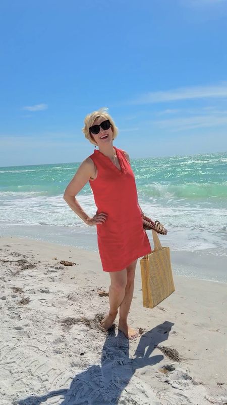 I've got so many beautiful dresses for spring to share with you, I couldn't resist sharing another one! 😘❤️

I love this bright coral, linen shift dress from @tommybahama It's relaxed and comfy for a day on the beach and the bright color is playful and fun. 🌊😀

Whether you are planning a warm-weather getaway or looking for a cute dress around the pool this summer with a tropical beach vacation vibe, you can’t go wrong with a Tommy Bahama dress. ❤️


#LTKSeasonal #LTKover40 #LTKstyletip