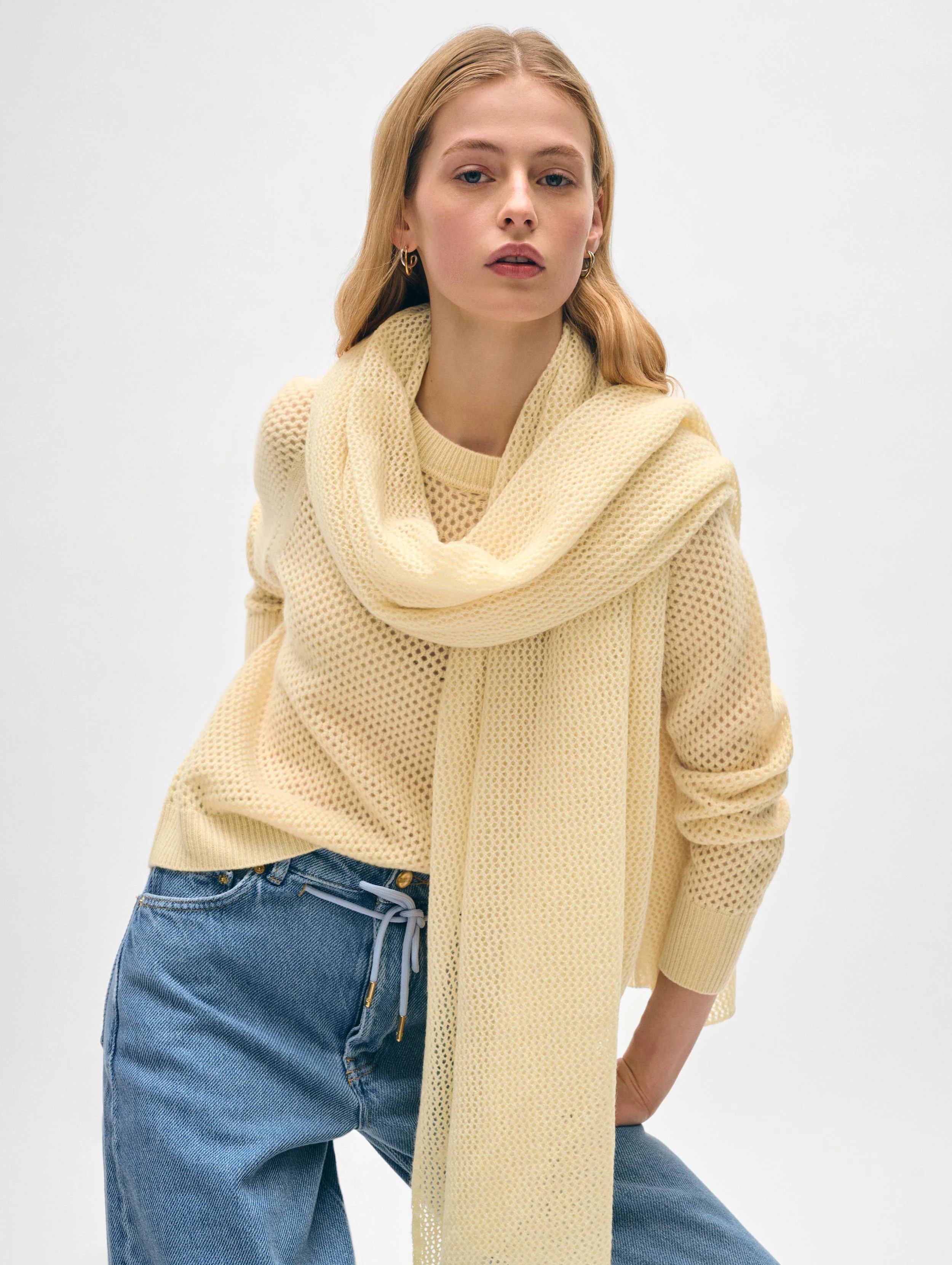 White + Warren Cashmere Mesh Travel Wrap in Pale Yellow size 81" x 36 | White and Warren