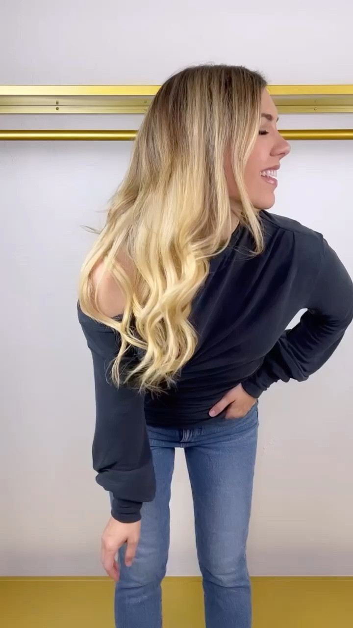 One shoulder top
Jean

#LTKunder100 #LTKSeasonal #LTKstyletip