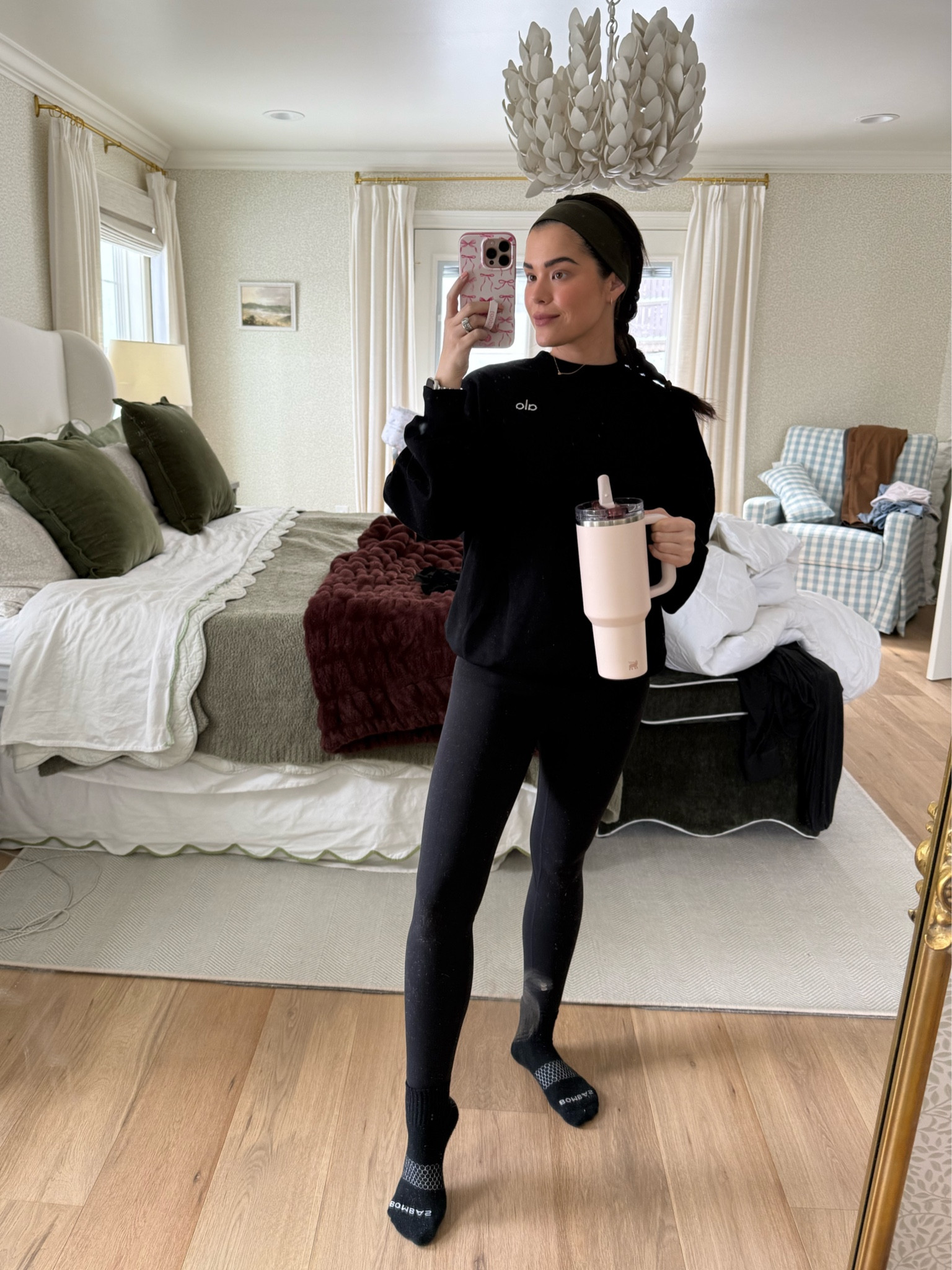 Comfy all black activewear outfit 

#LTKActive