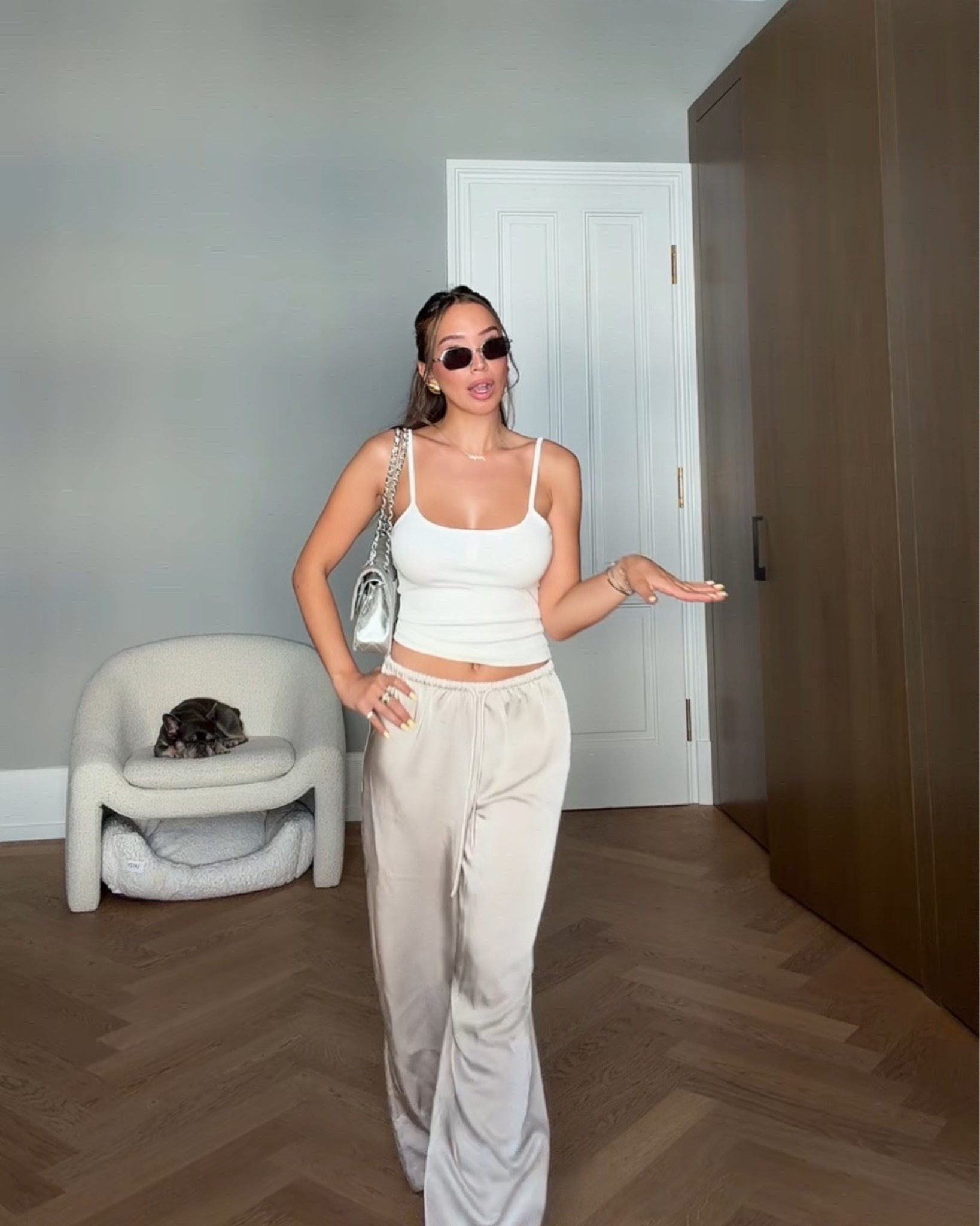 Another chic outfit