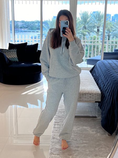 The softest and comfiest jogger for running errands, hanging at home or hopping on a plane 

#LTKstyletip