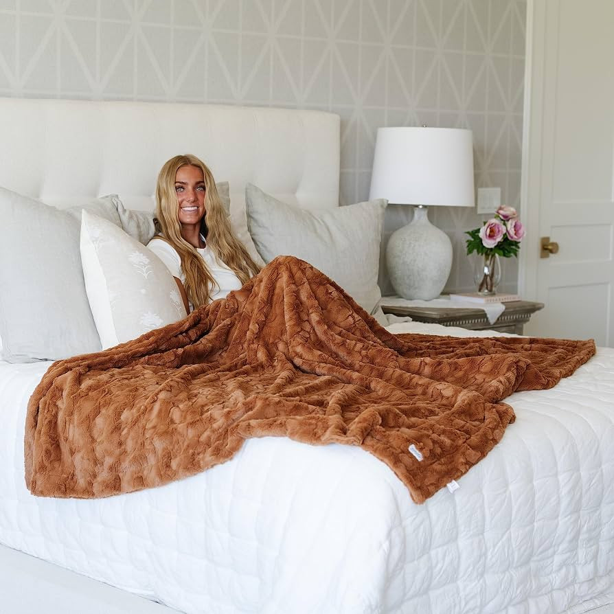 GRACED SOFT LUXURIES Throw Blanket Faux Fur Large Warm Cozy Comfy Cuddly Super Soft Throws for Co... | Amazon (US)