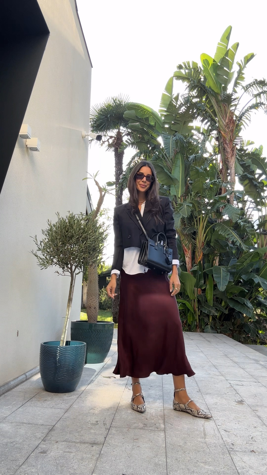 Autumn outfit 🍂 
Silk skirt/ satin skirt/ burgundy skirt/Saint Laurent bag / Saint Laurent / 


#LTKeurope #LTKitalia #LTKautumn