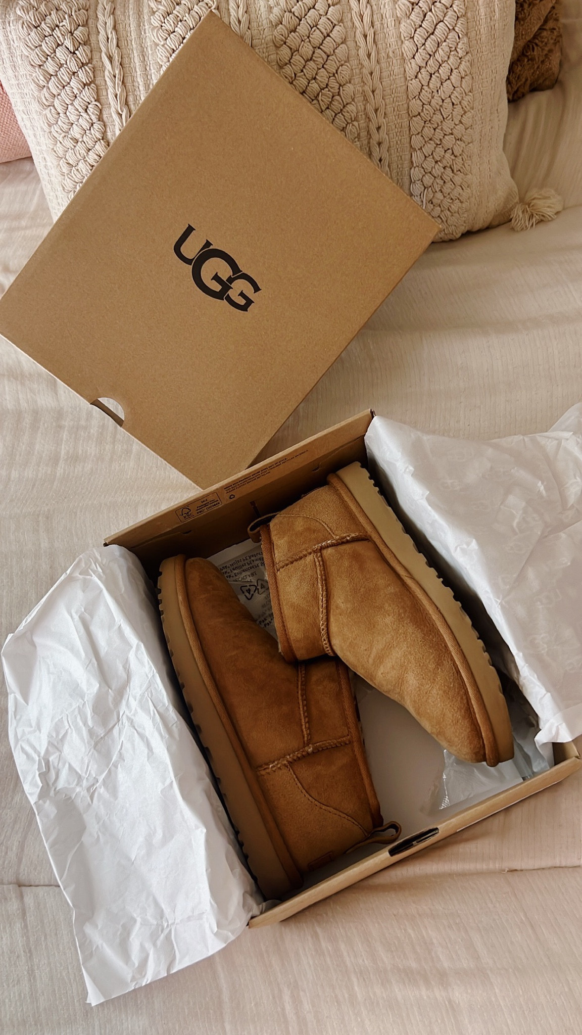 Order your Uggs now before they're on back order✨🤎

#LTKFind #LTKSeasonal #LTKBacktoSchool