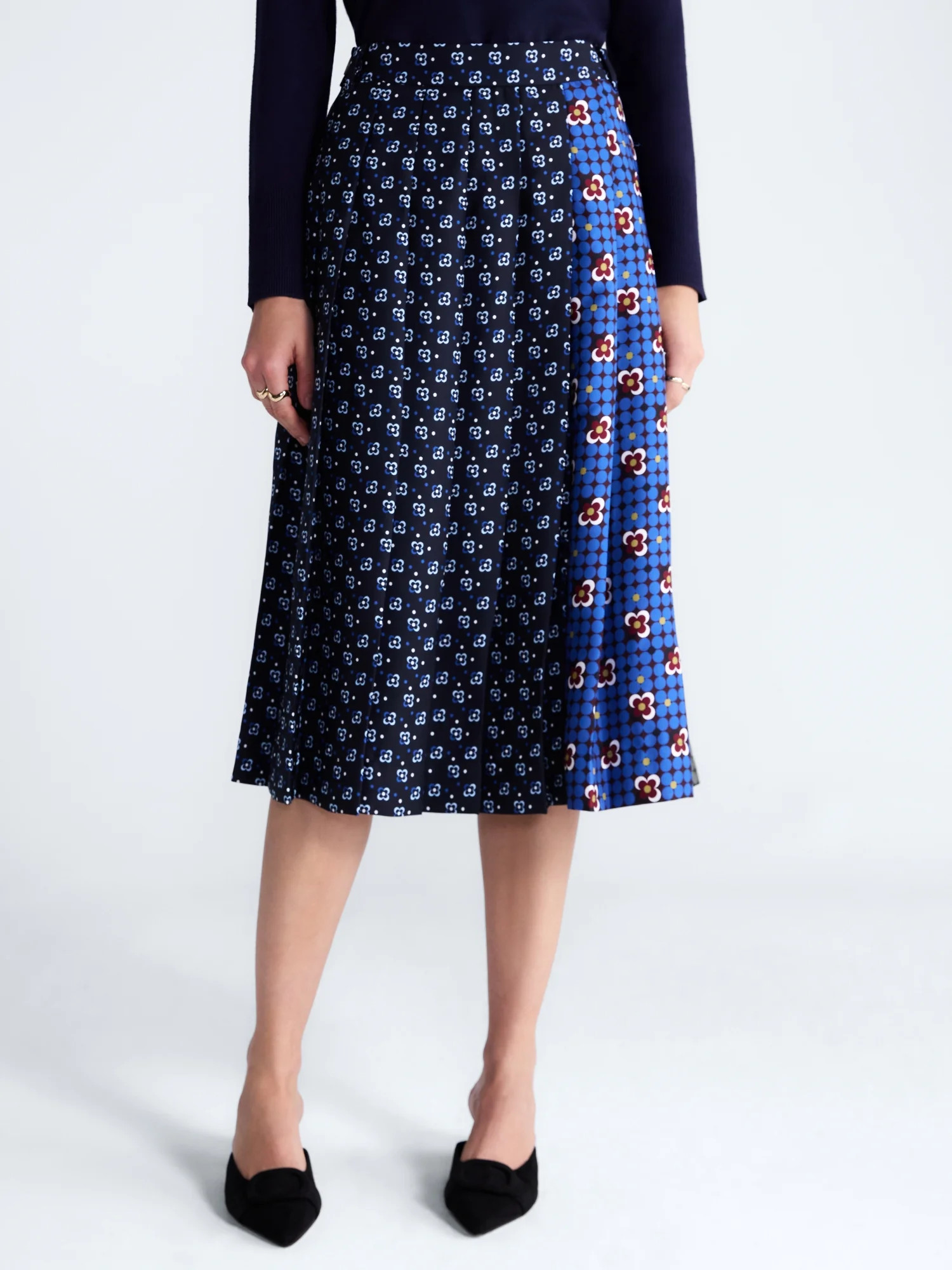Free Assembly Women’s and Women’s Plus Pleated Tab Waist Midi Skirt, Sizes 0-28W - Walmart.com | Walmart (US)