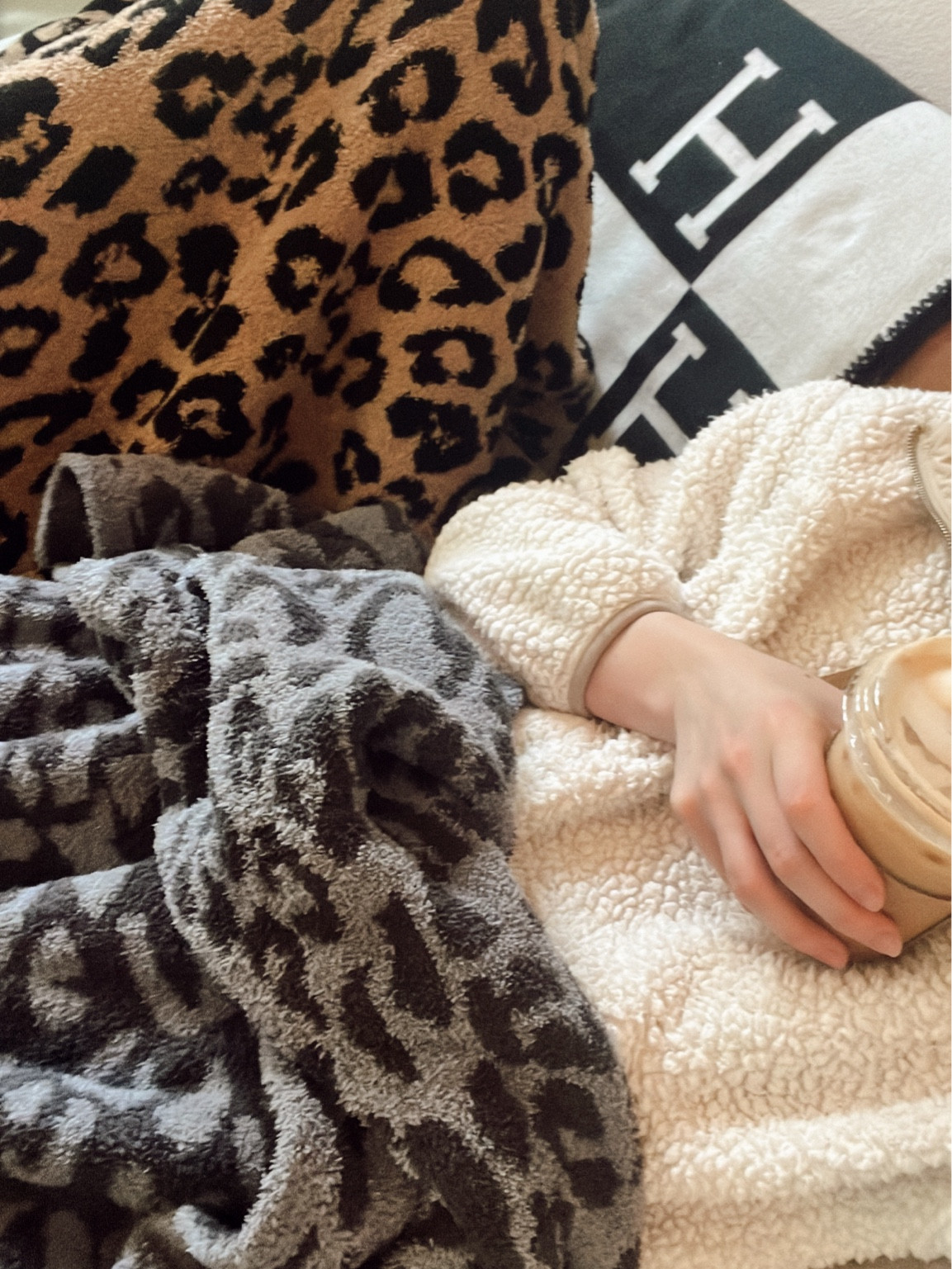 Barefoot dreams blanket 🫶🏼 truly worth every single penny. They stretch so you can always keep your feet warm!! #home #blanket #throw #gift

#LTKhome #LTKfamily #LTKmens