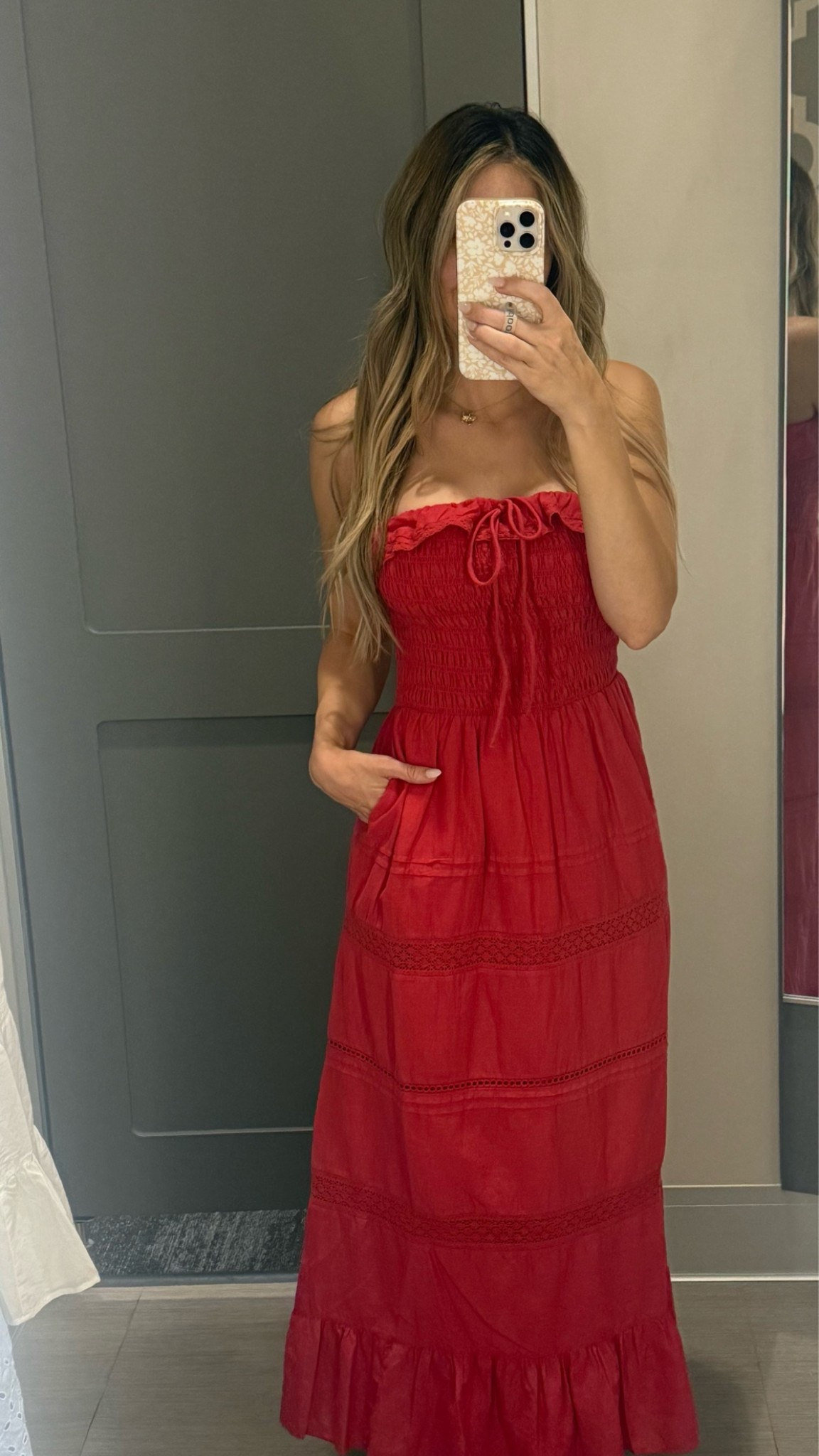 Target 4th of July cotton maxi pullover sundress with pockets
TTS- XS
Color- red 





Summer dress 
Maxi dress 
Baby shower dress
Beach dress
Graduation dress 
Vacation dress 
Date night dress 
wedding guest dress
Bridal shower dress 
Wedding dress

#LTKTravel #LTKSaleAlert #LTKootd