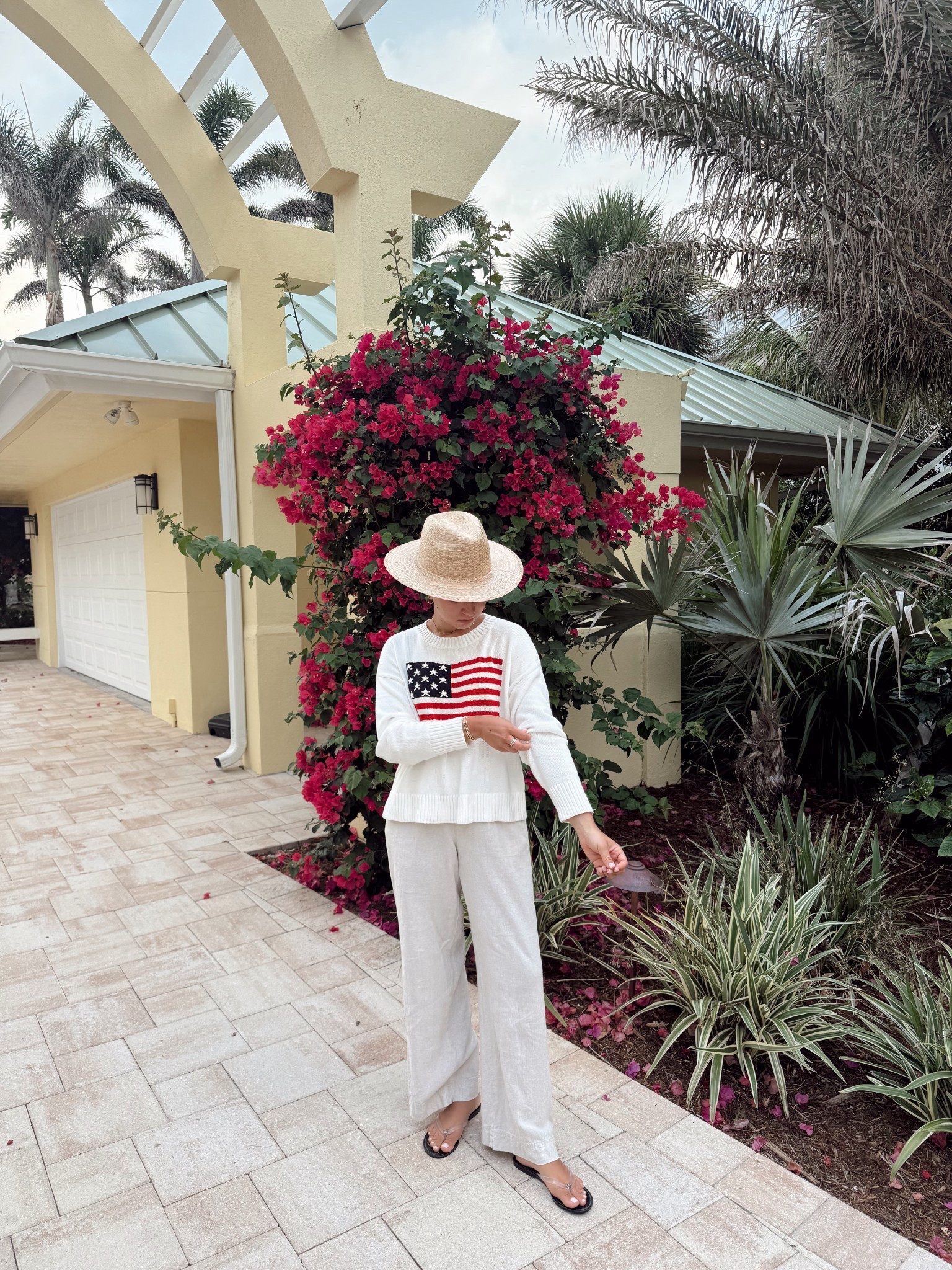 Summer casual ootd 

#LTKFindsUnder50 #LTKSeasonal #LTKSummerEdit