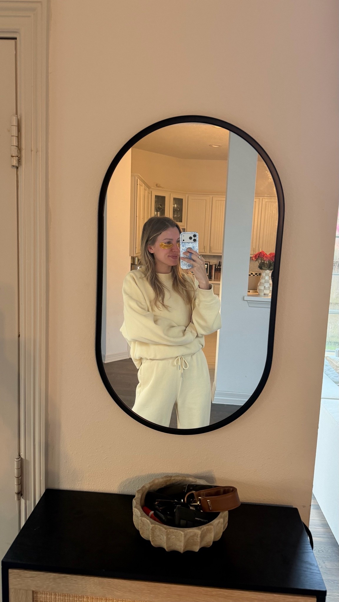 The comfiest sweat set I’ll be wearing all fall! Size S.