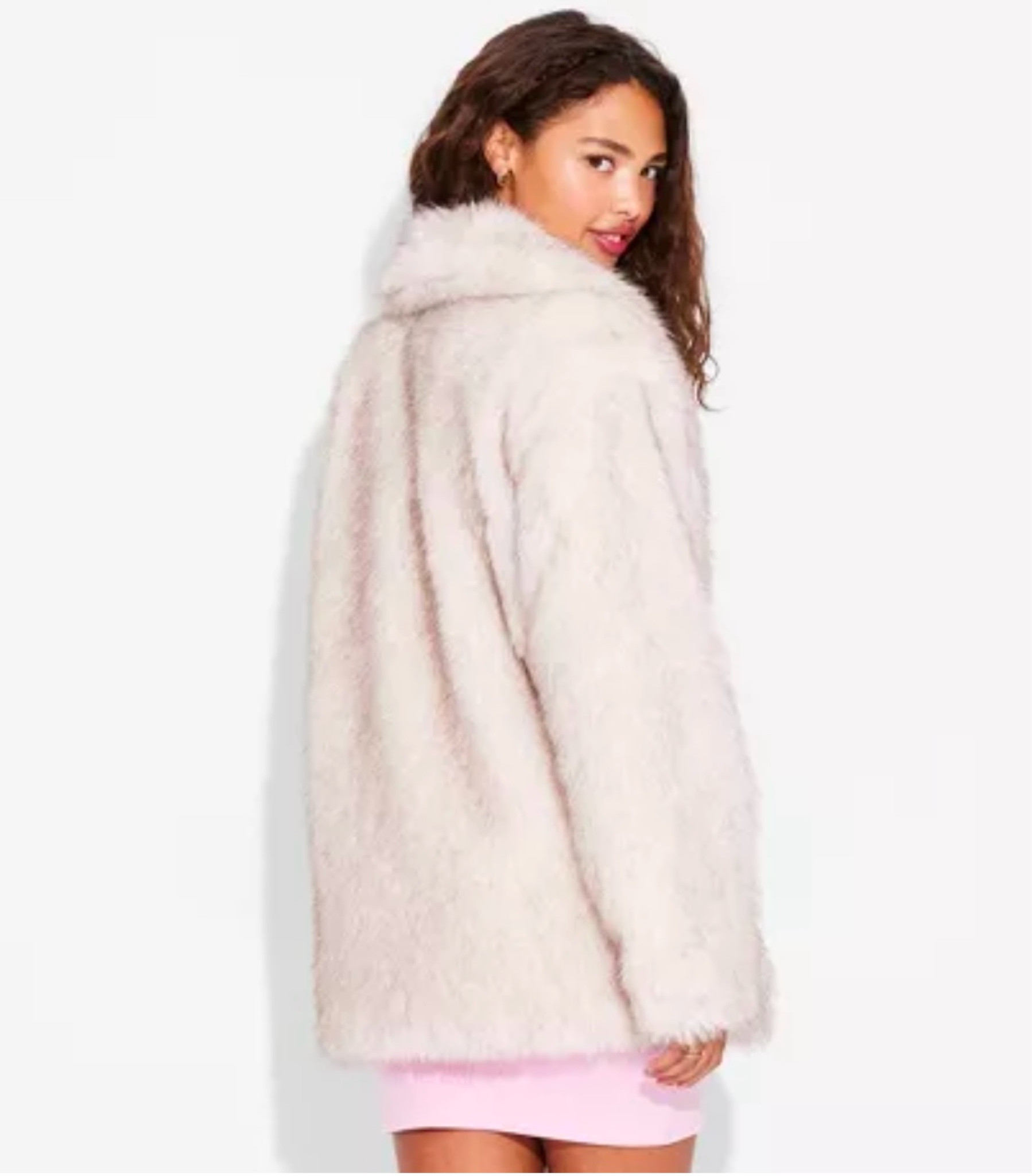 Faux fur jacket under $50



#LTKParties #LTKGiftGuide #LTKHoliday
