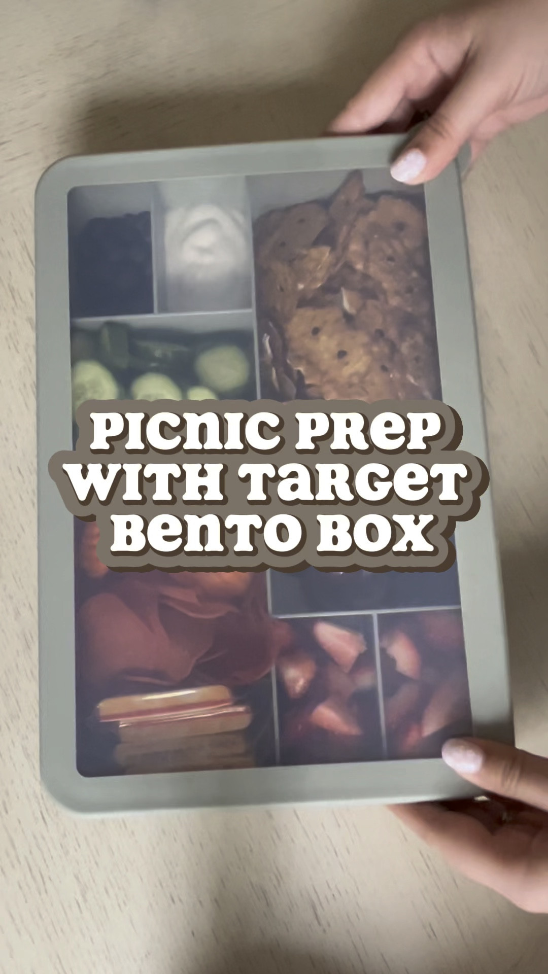 Perfect snack bento box! Fits so much, and perfect to take on the go or use for a picnic. 