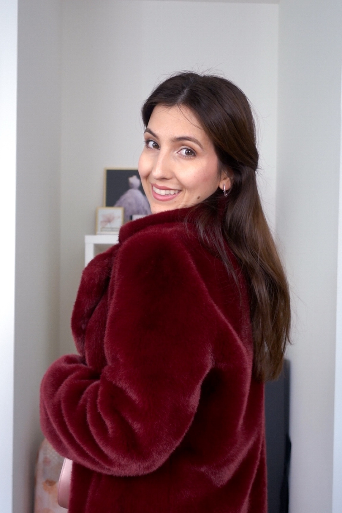  Burgundy faux fur coat of my dreams! 😍

#LTKnederlands #LTKeurope #LTKwinter