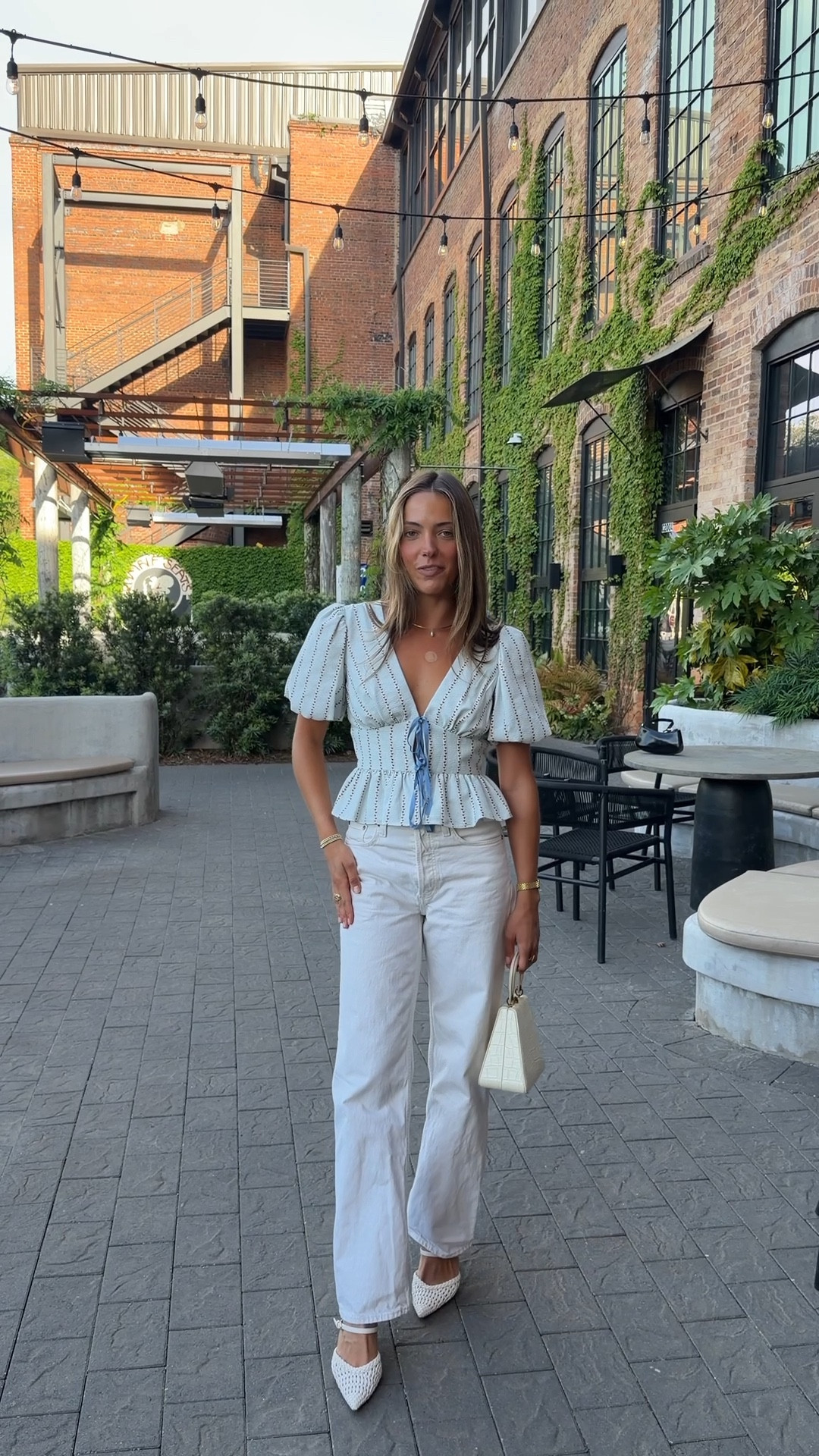 Wearing a size 4 top and 25 jeans! This top is my FAVORITE find from this springg

#LTKootd #LTKdayinmylife #LTKSaleAlert