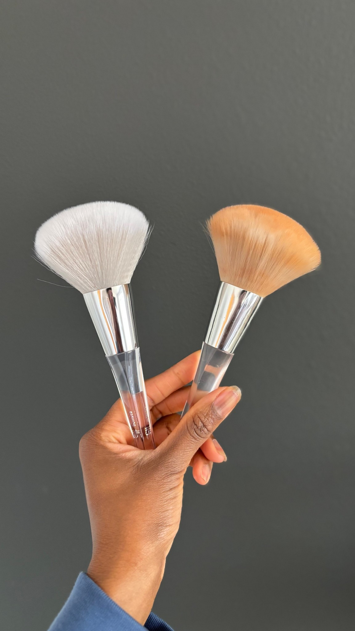 Love this elf brush so much it’s was definitely time for me to replace it. I’ve had this brush for years and it’s been a go to for blending and finishing powder. It’s so soft and blends everything beautifully! 
