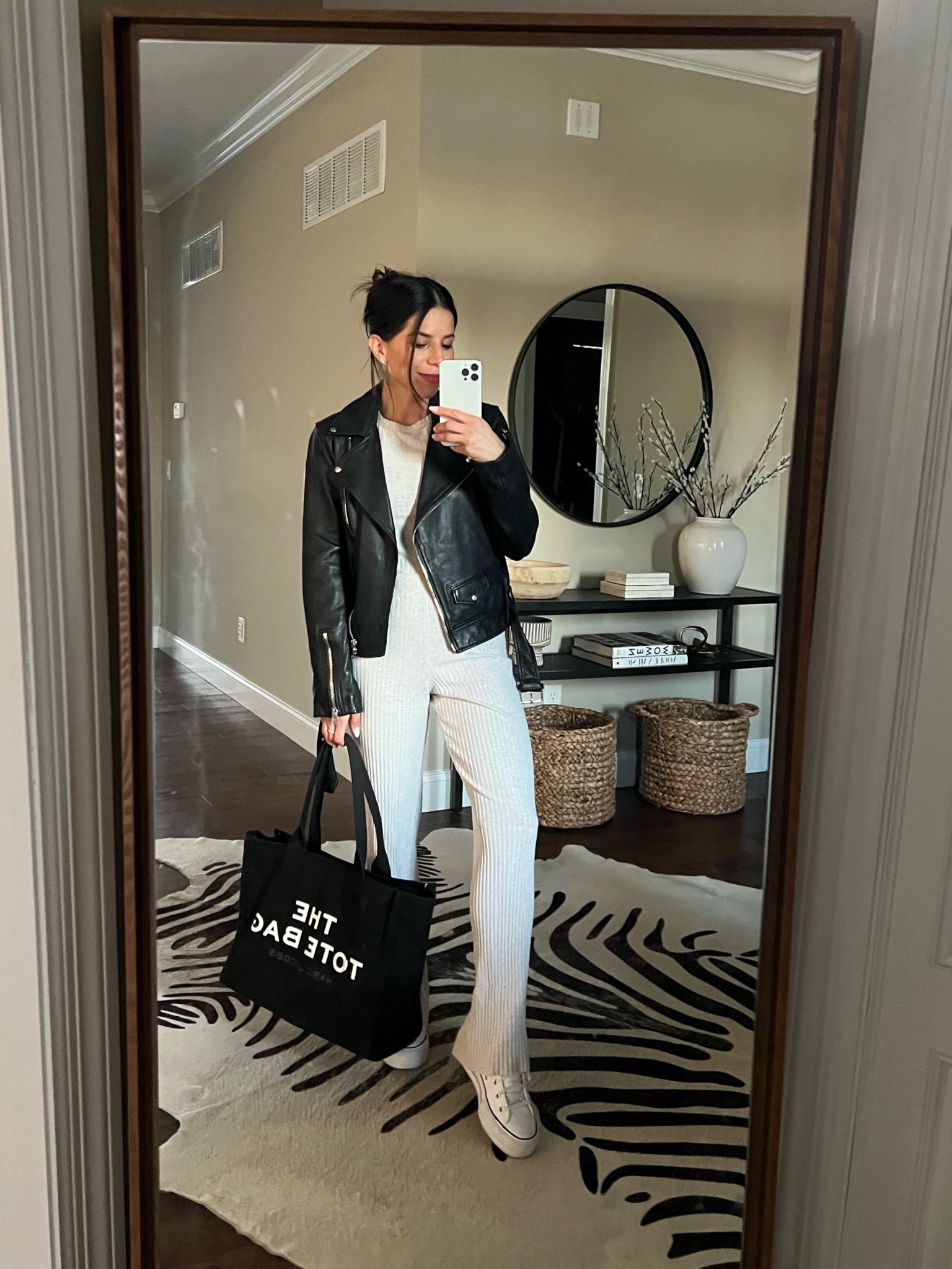 Fall travel outfit idea ✈️

#LTKtravel #LTKSeasonal #LTKunder100