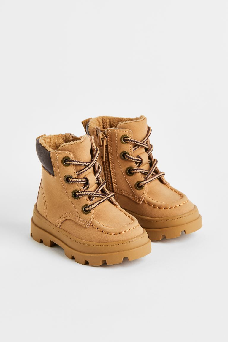 Boots mit warmem Futter | H&M (DE, AT, CH, DK, NL, NO, FI)