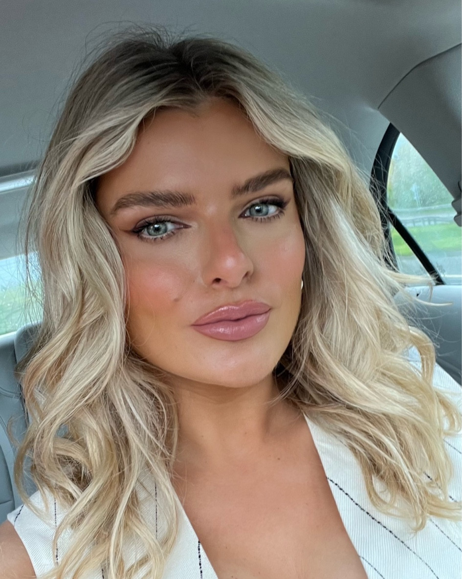 A signature soft glam look ✨ #LTKxCharlotteTilbury #MakeUp #Glam #SoftGlam #Motd #CharlotteTilbury 

#LTKeurope #LTKxSephora #LTKbeauty