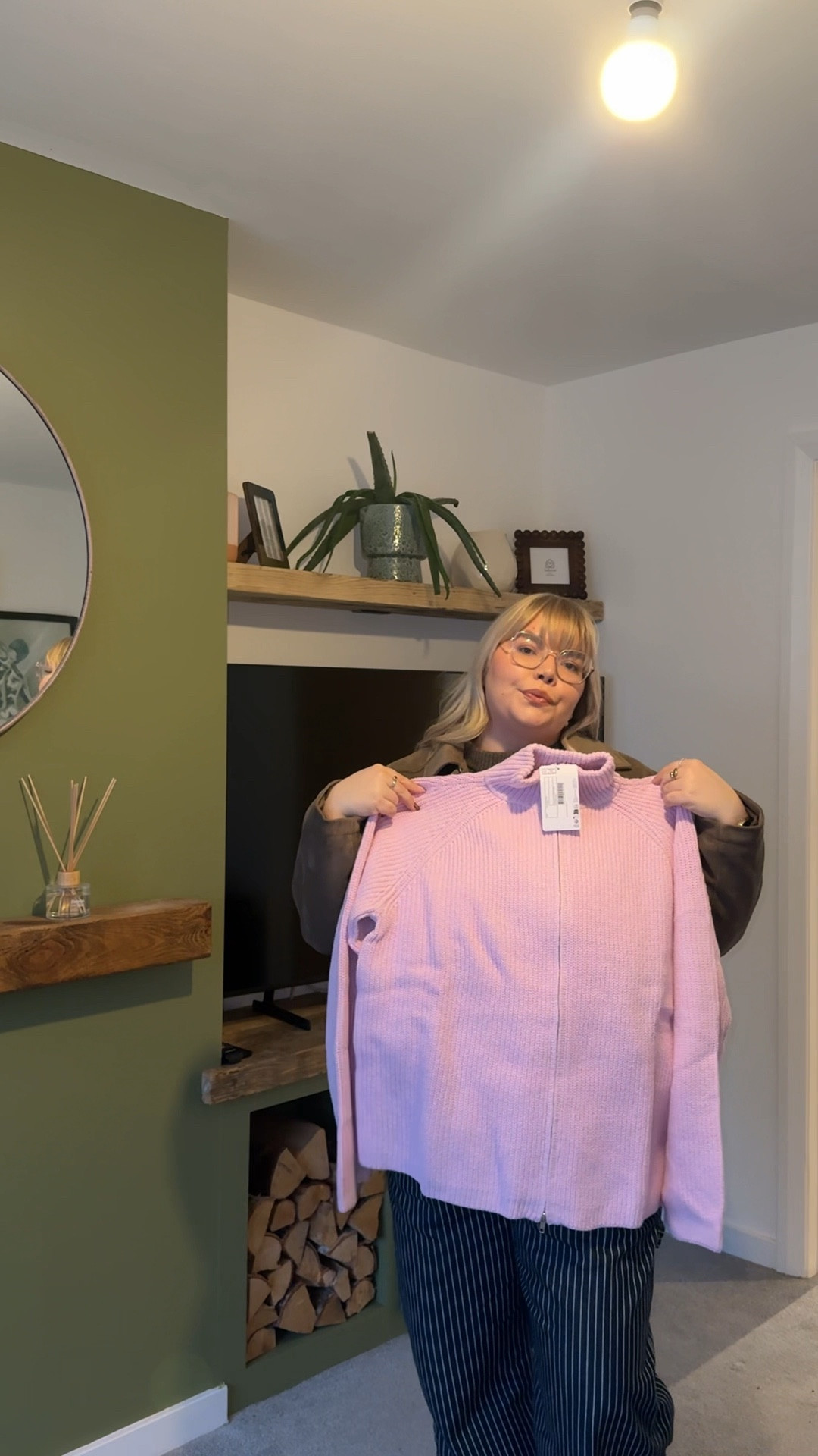 A lil asos sale haul 🫶🏻 

Some bits are OOS but they keep coming back if you turn notifs on⭐️ 

#asoshaul #asossale #shopwithme #midsizehaul #midsizefashion

#LTKmidsize #LTKpetite #LTKuk