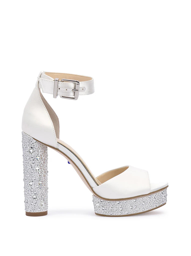 Everyn High Heel in White | Jessica Simpson E Commerce