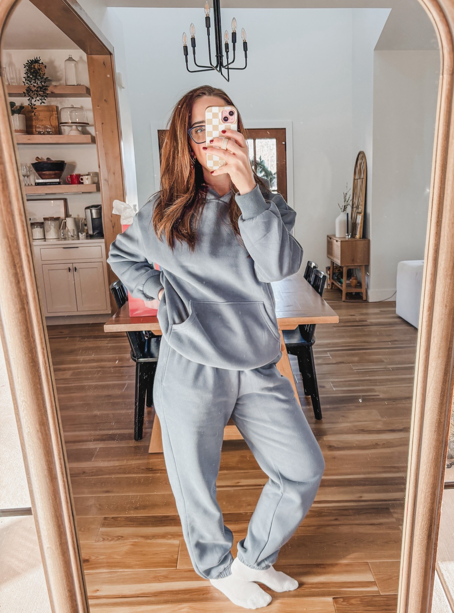 The BEST Amazon lounge set 😍

#LTKTravel #LTKmomlife #LTKootd